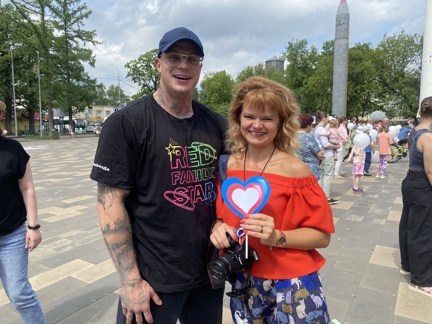 День России, Власиха день России, 12 июня - День России, праздник на площади Власихи, Триколор акция,