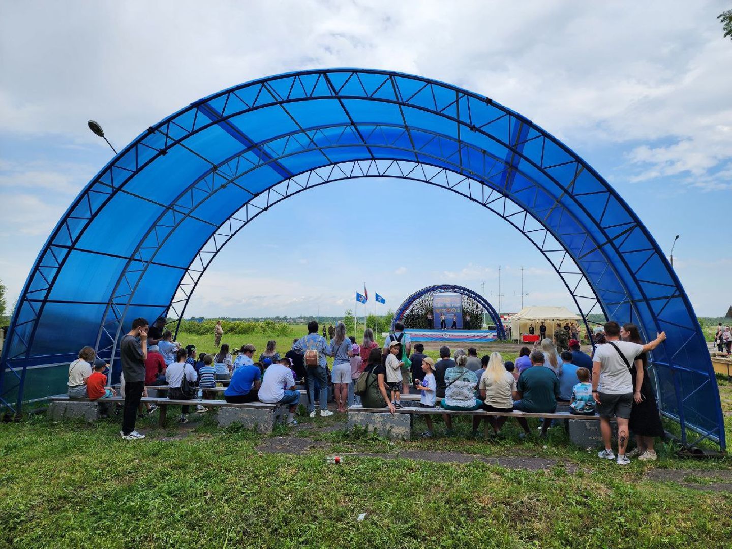 чехов, день россии, парашют, аэродром волосово, праздник,