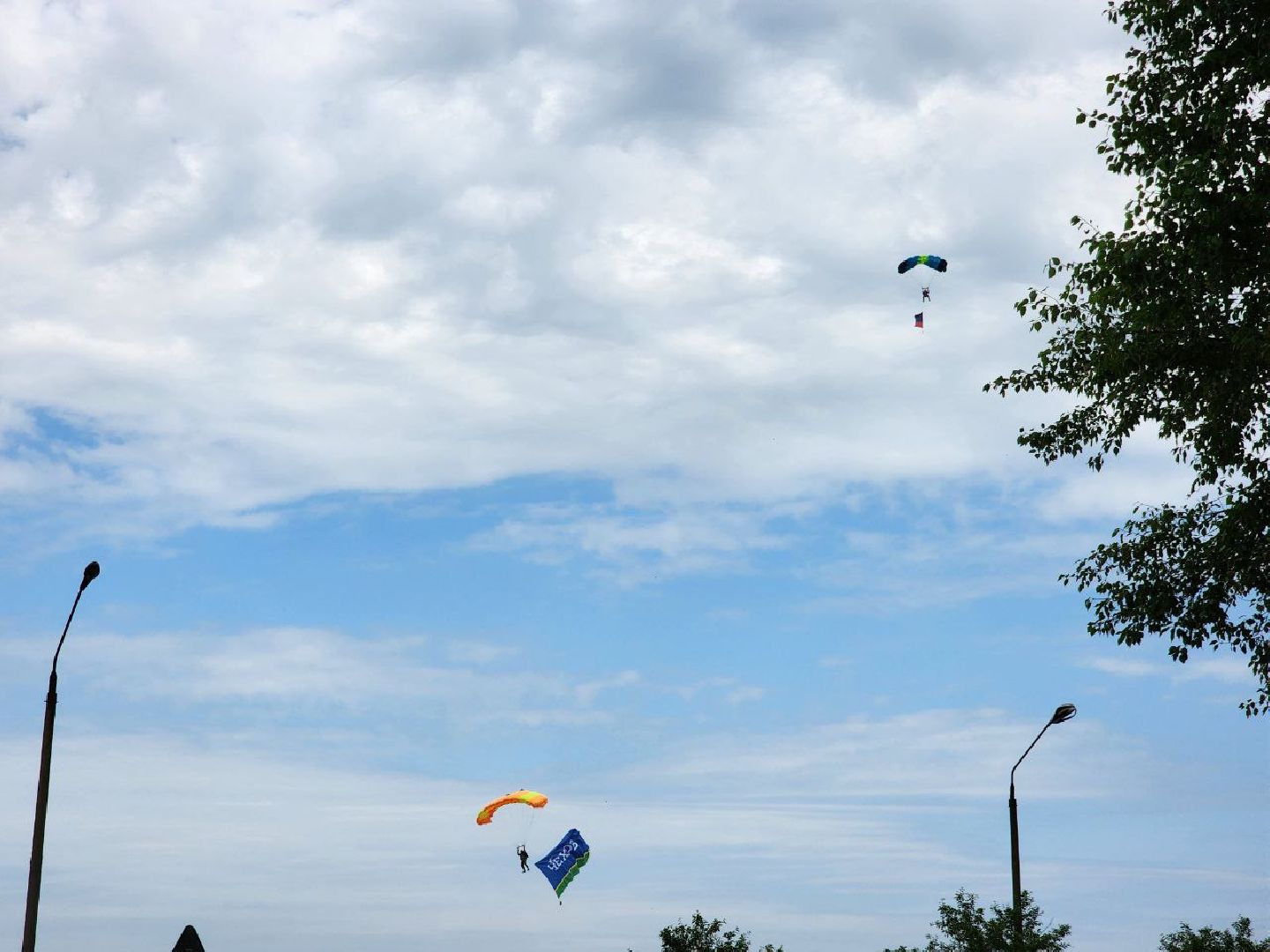 чехов, день россии, парашют, аэродром волосово, праздник,
