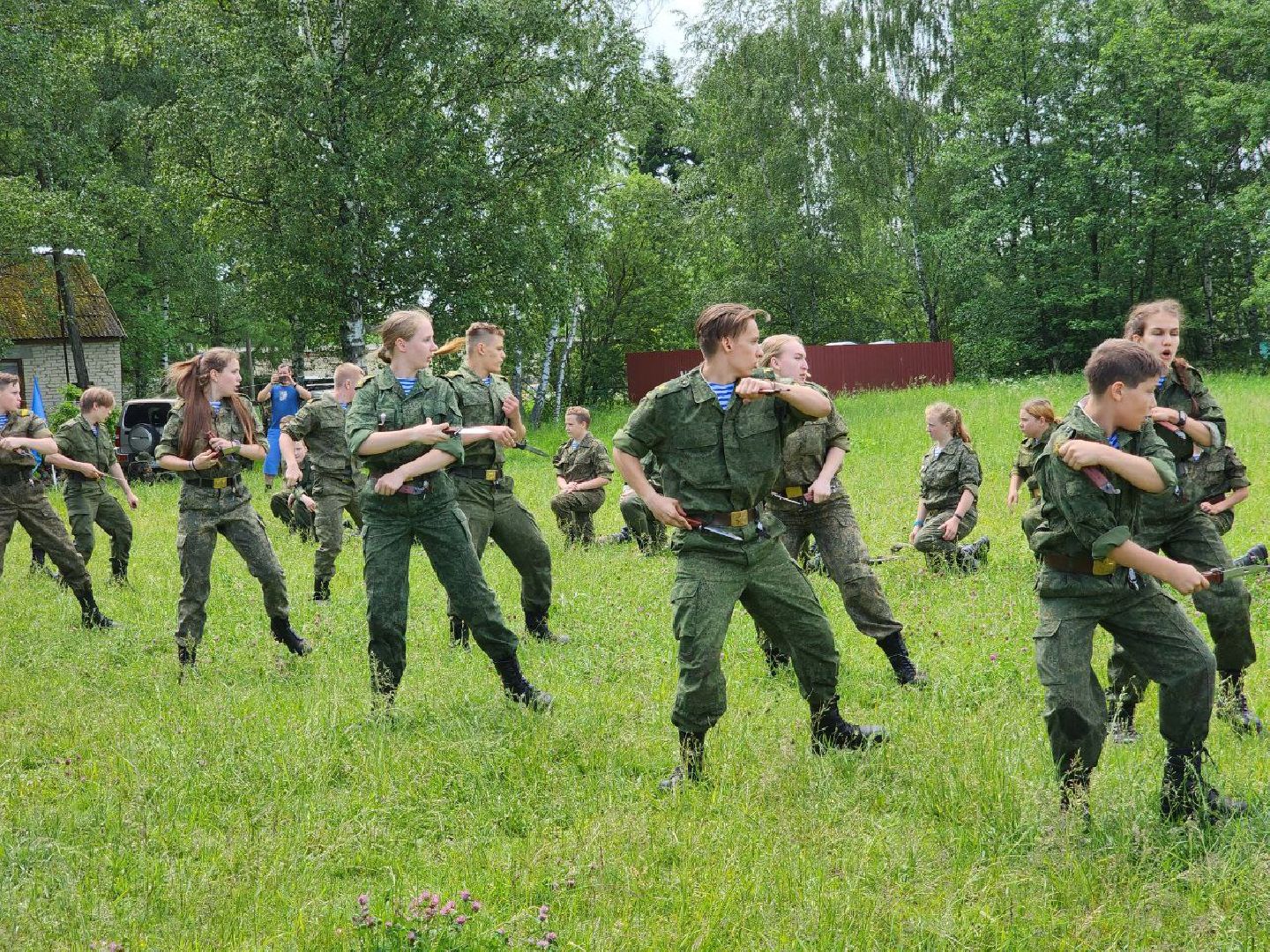 чехов, день россии, праздник, аэродром волосово, десантники,