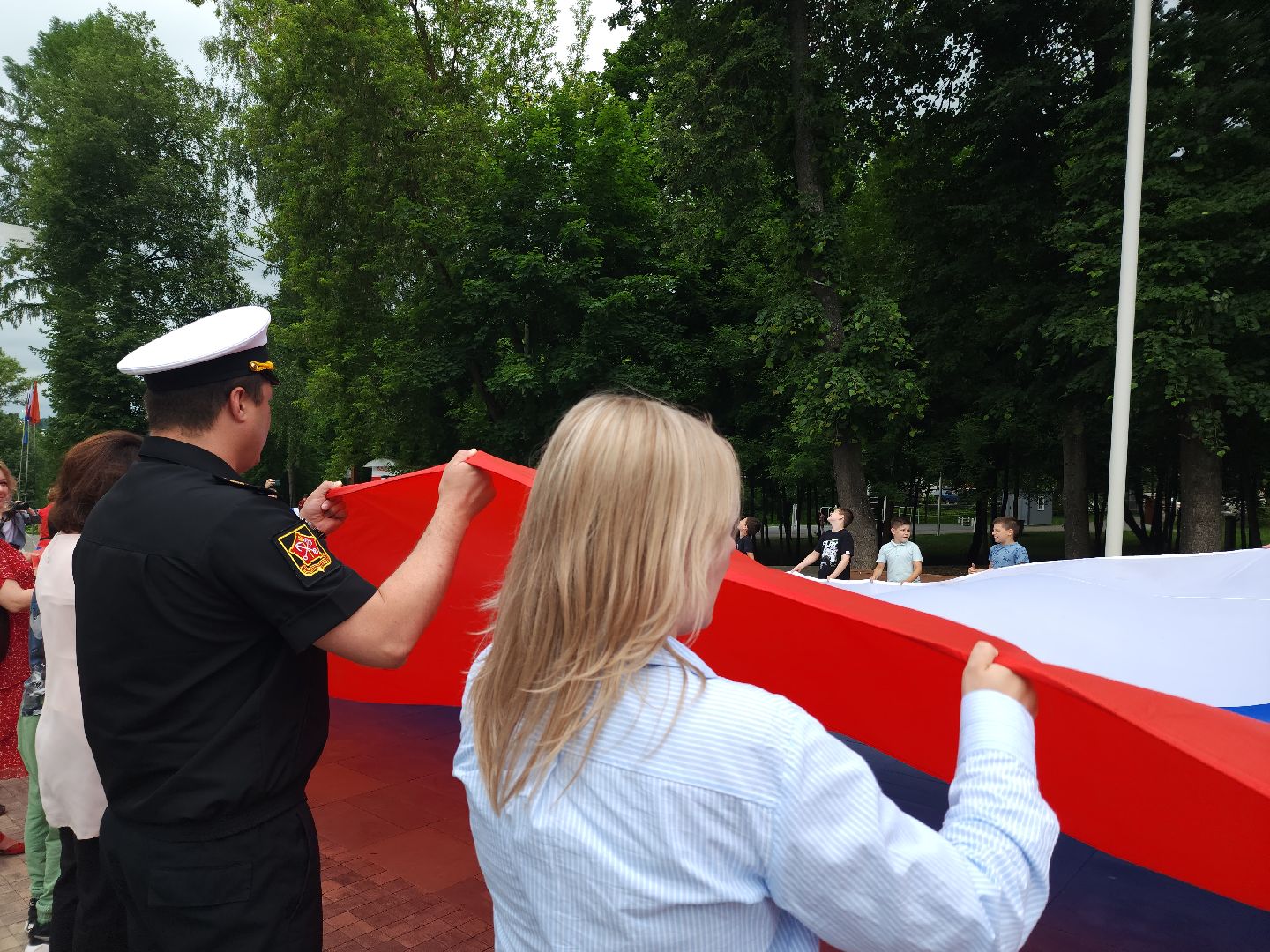 день россии, флаг россии, флешмоб,