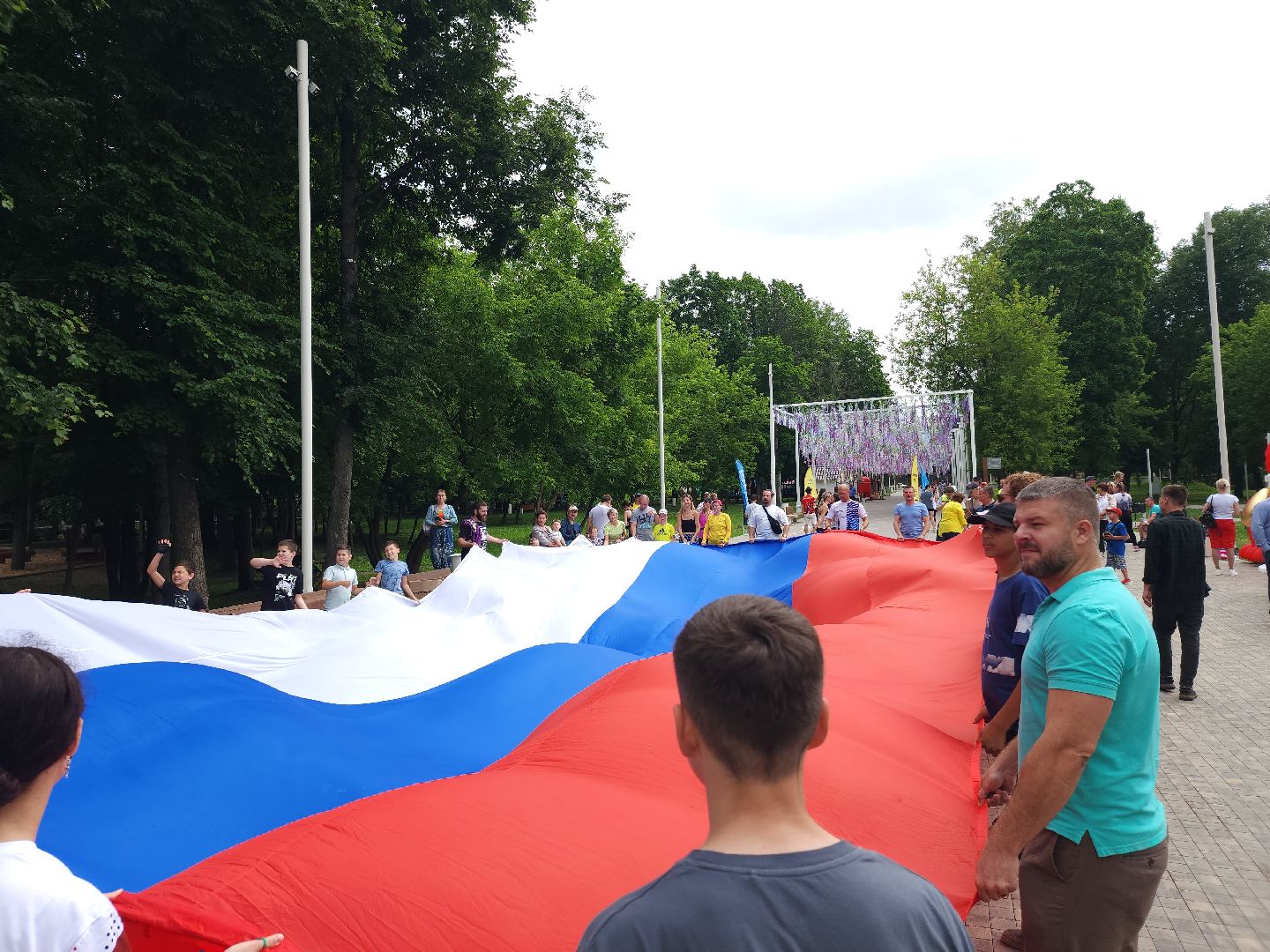 день россии, флаг россии, флешмоб,