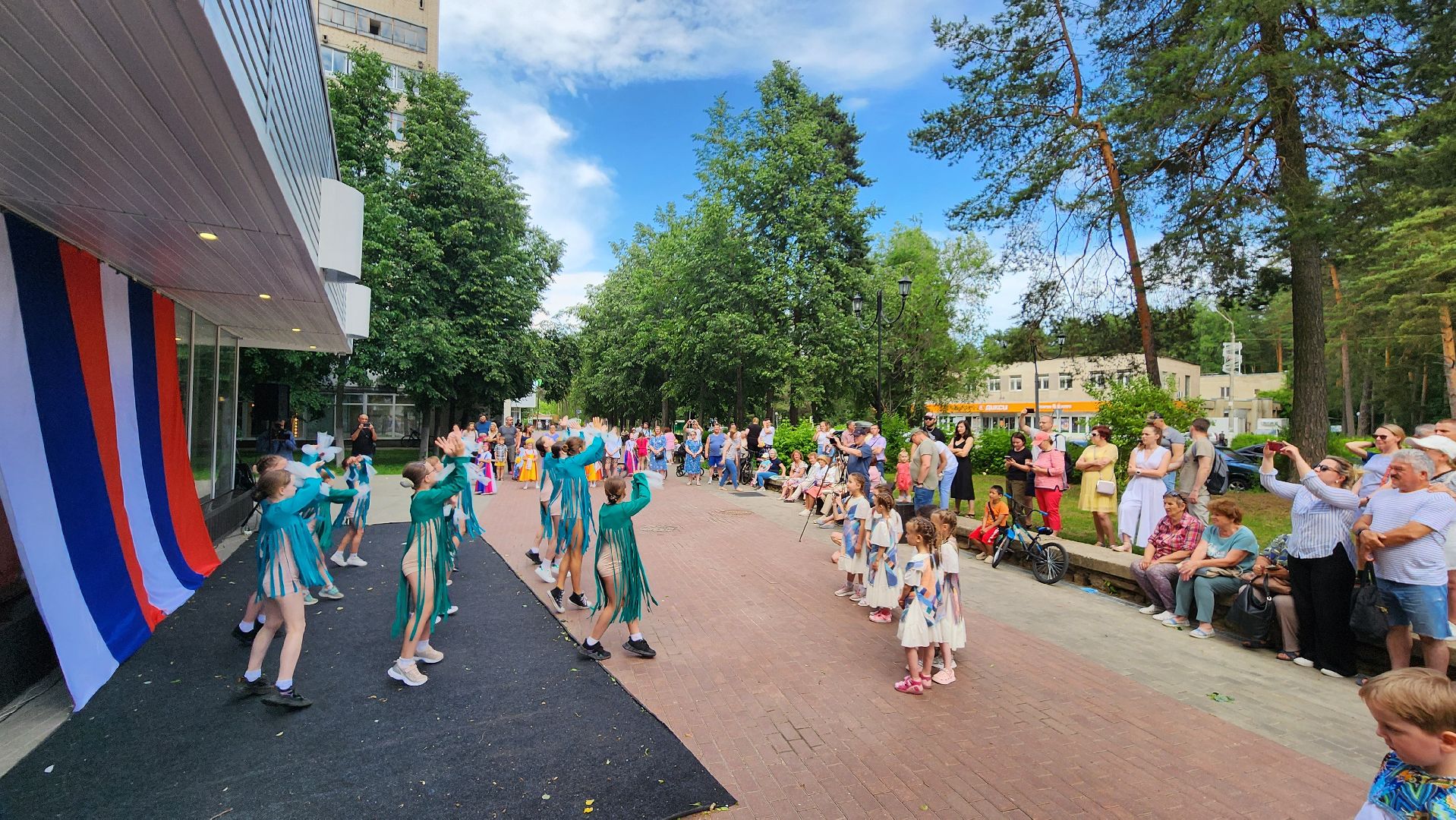 день россии 2024, протвинский арбат, праздник, концерт, дк протон,