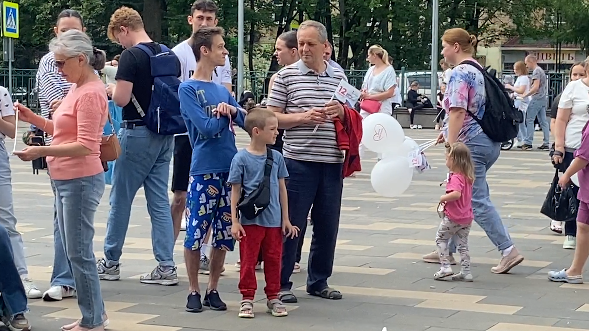 праздник во власихе, 12 июня - день россии, день россии 2024, власиха день россии, концерт на площади ДК Власихи,