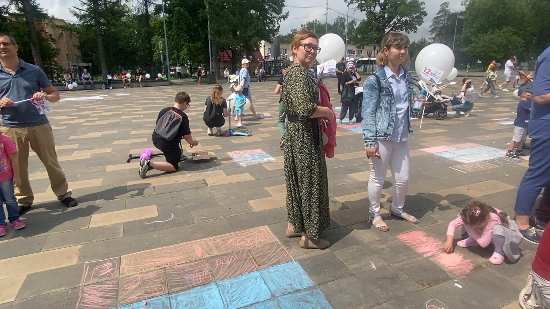 праздник во власихе, 12 июня - день россии, день россии 2024, власиха день россии, концерт на площади ДК Власихи,