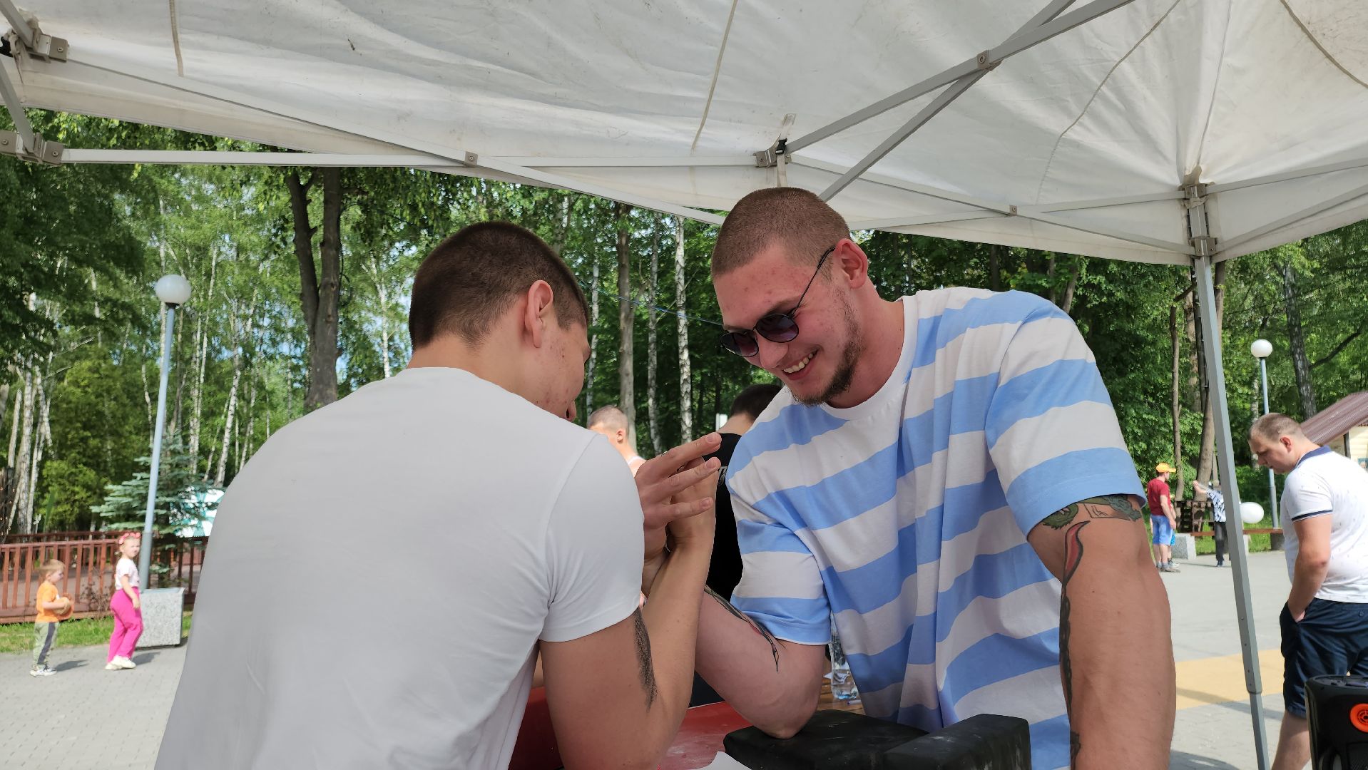 кашира, городской парк, день россии, соревнования, армрестлинг, строгий подъем на бицепс, спорт, фитнес,