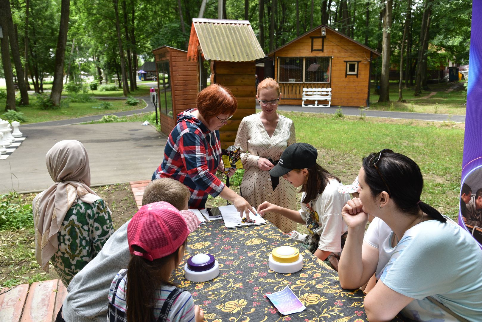 лотошино, лотошинский парк, день россии, лотошинская библиотека, парки подмосковья,