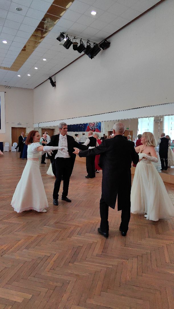 пушкинский бал, вальс, полька, день россии, танцевальный коллектив, звездный городок,