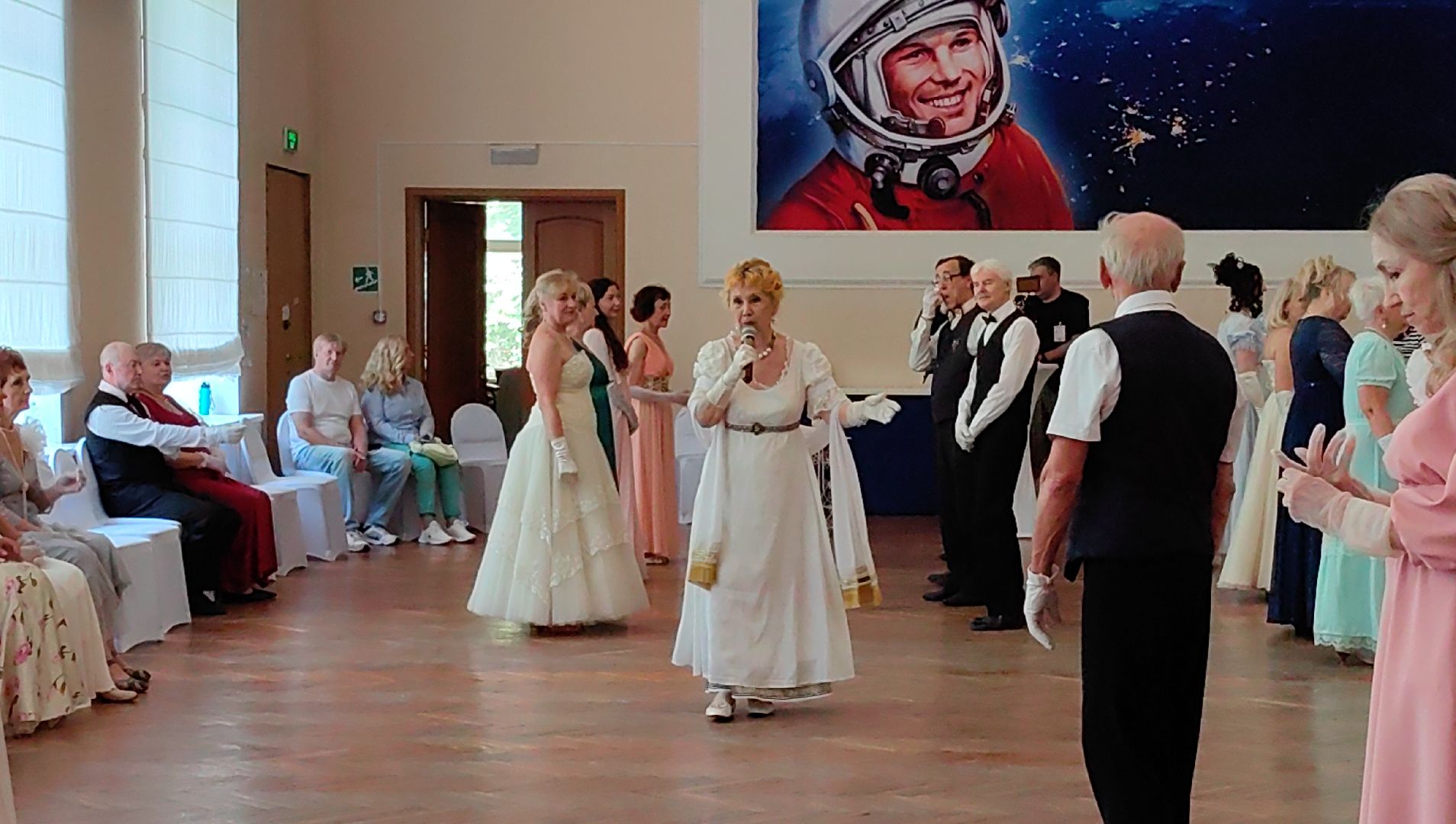 пушкинский бал, вальс, полька, день россии, танцевальный коллектив, звездный городок,