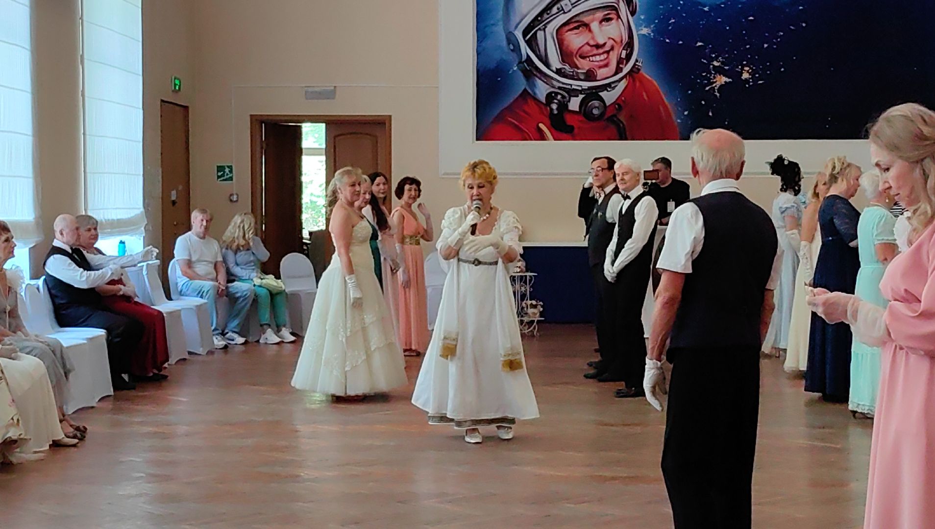 пушкинский бал, вальс, полька, день россии, танцевальный коллектив, звездный городок,