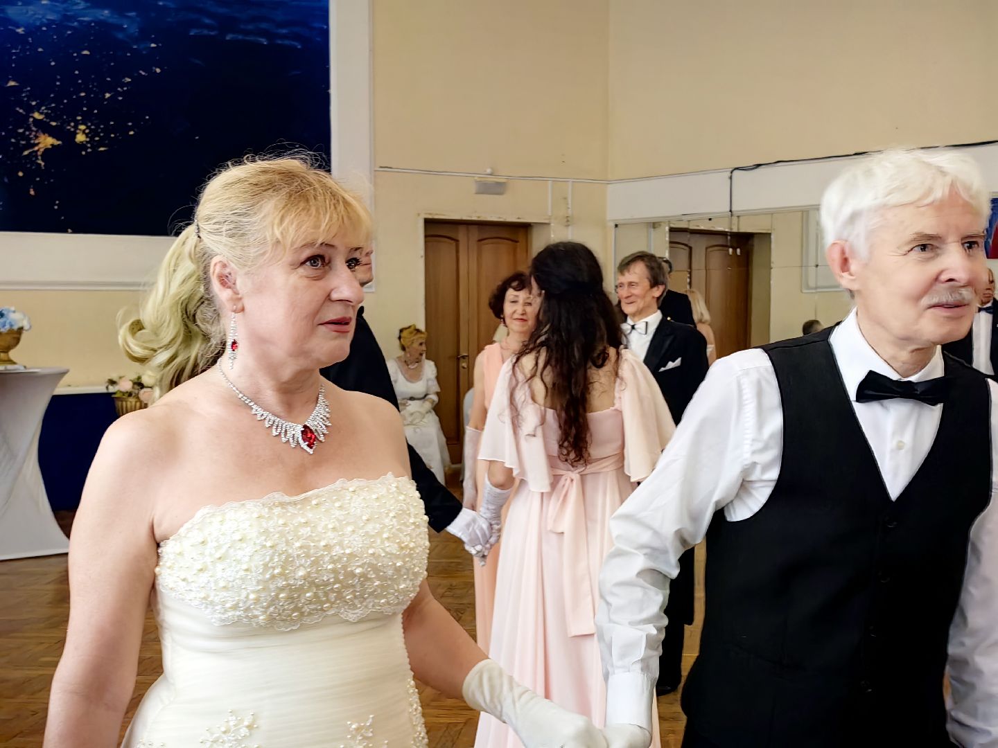 пушкинский бал, вальс, полька, день россии, танцевальный коллектив, звездный городок,