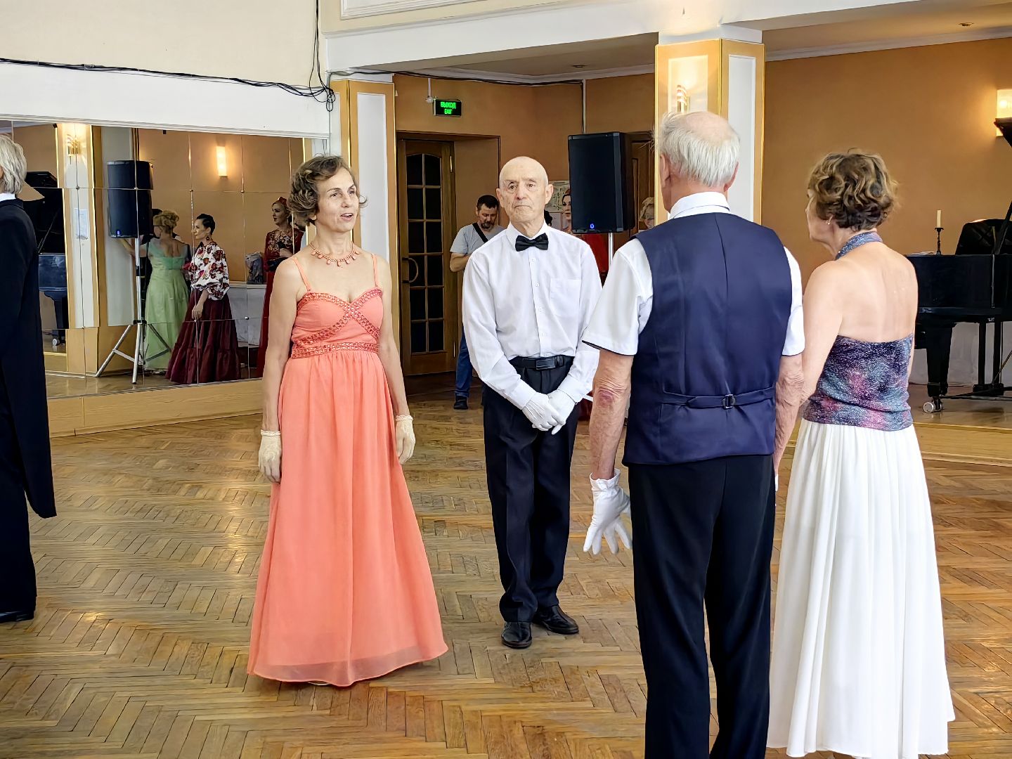 пушкинский бал, вальс, полька, день россии, танцевальный коллектив, звездный городок,