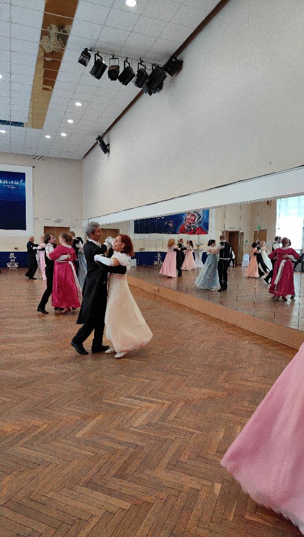 пушкинский бал, вальс, полька, день россии, танцевальный коллектив, звездный городок,