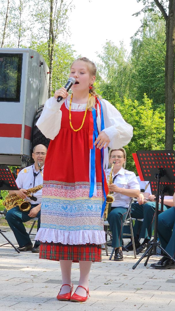 день россии, день россии 2024, праздник, электросталь, мой город, жители города, парк, парк авангард, военный оркестр,