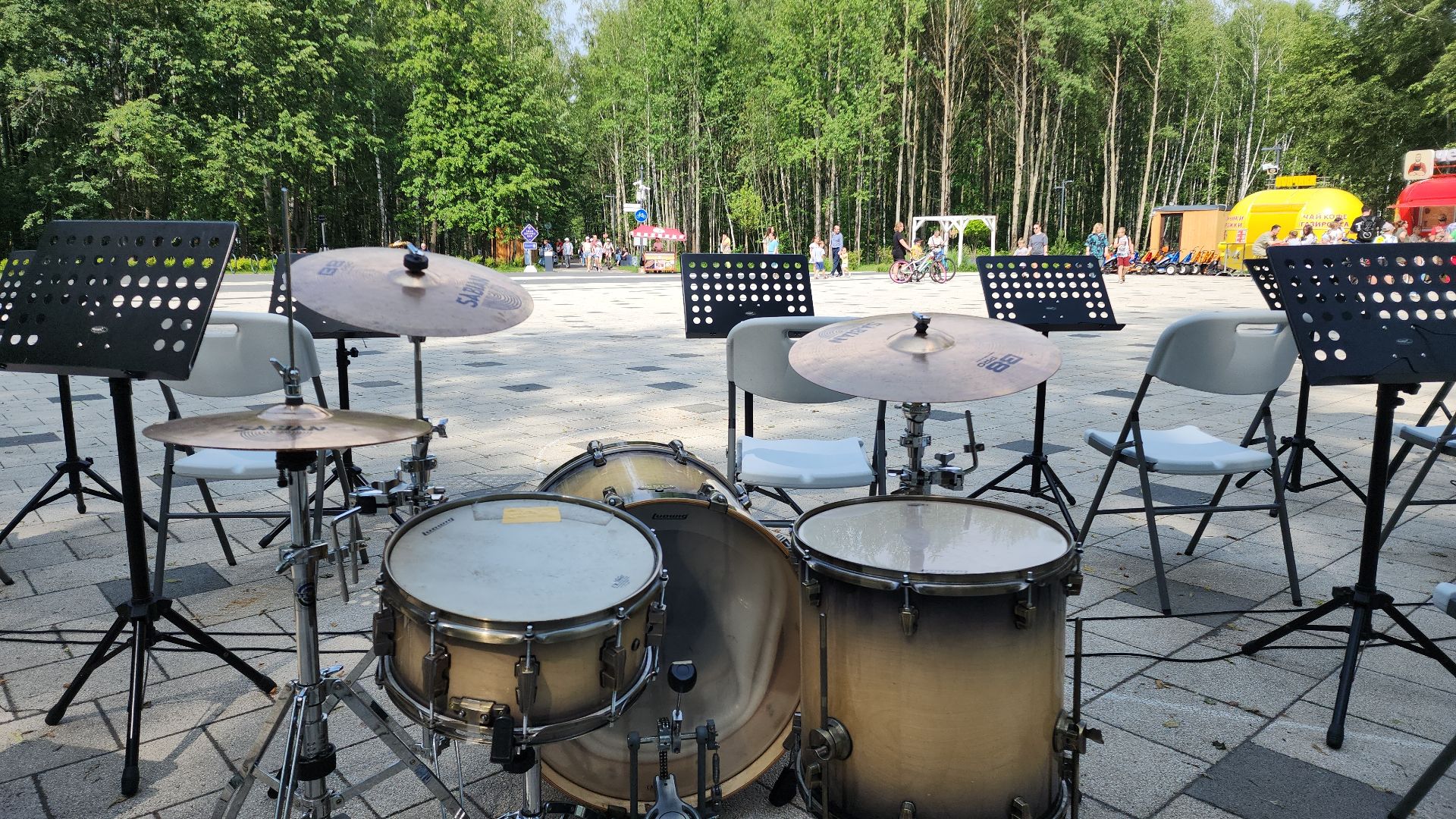 день россии, день россии 2024, праздник, электросталь, мой город, жители города, парк, парк авангард, военный оркестр,