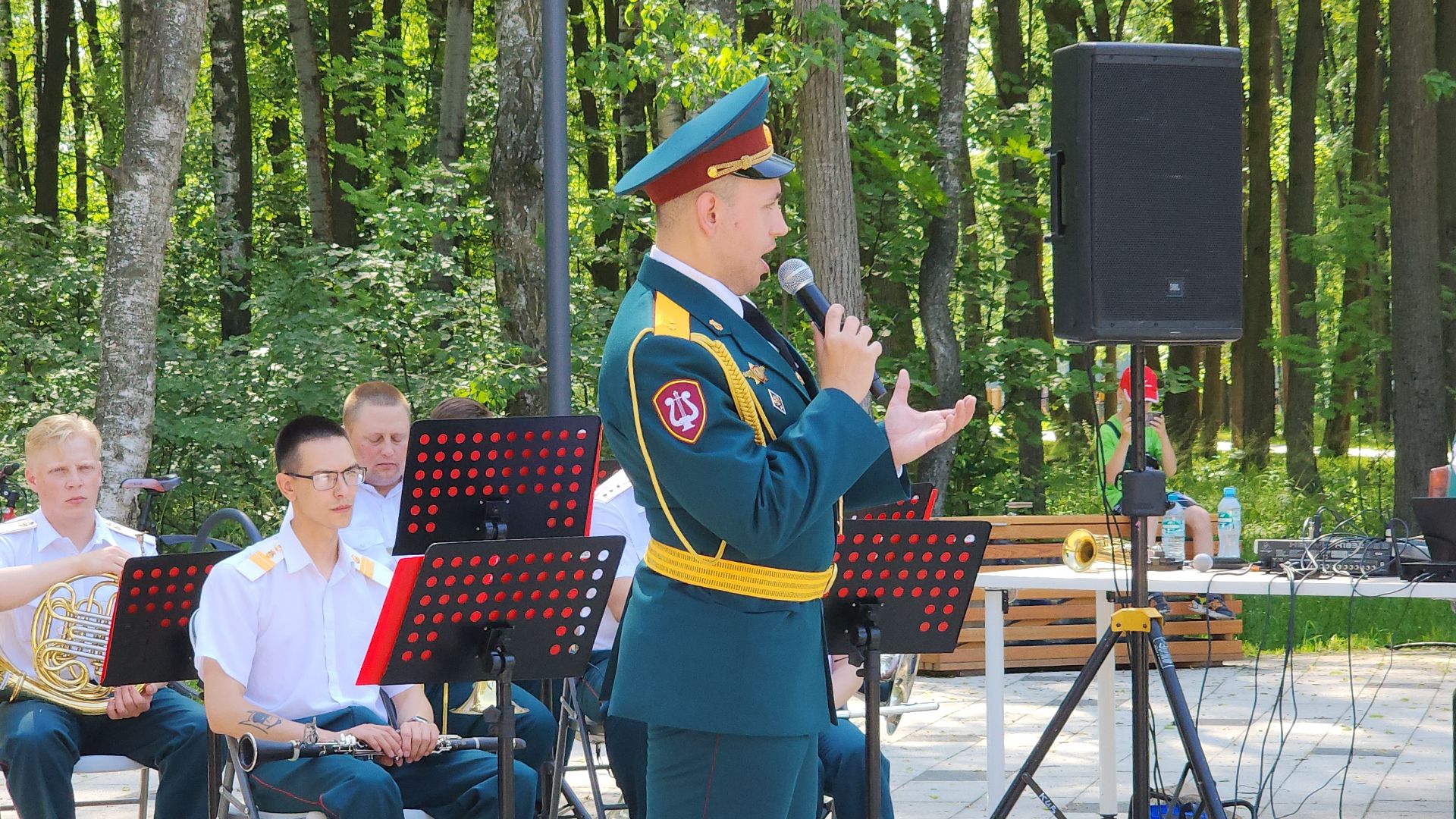 день россии, день россии 2024, праздник, электросталь, мой город, жители города, парк, парк авангард, военный оркестр,