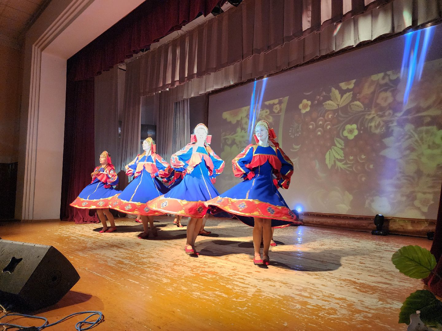 волоколамск, Текстильщик, праздник, концерт, день россии 2024,