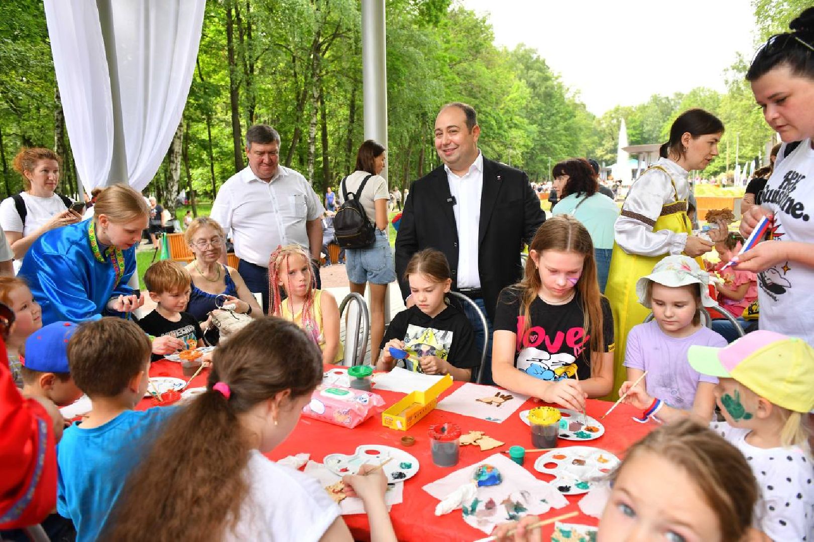 химки, общество, день россии, праздник в парке,