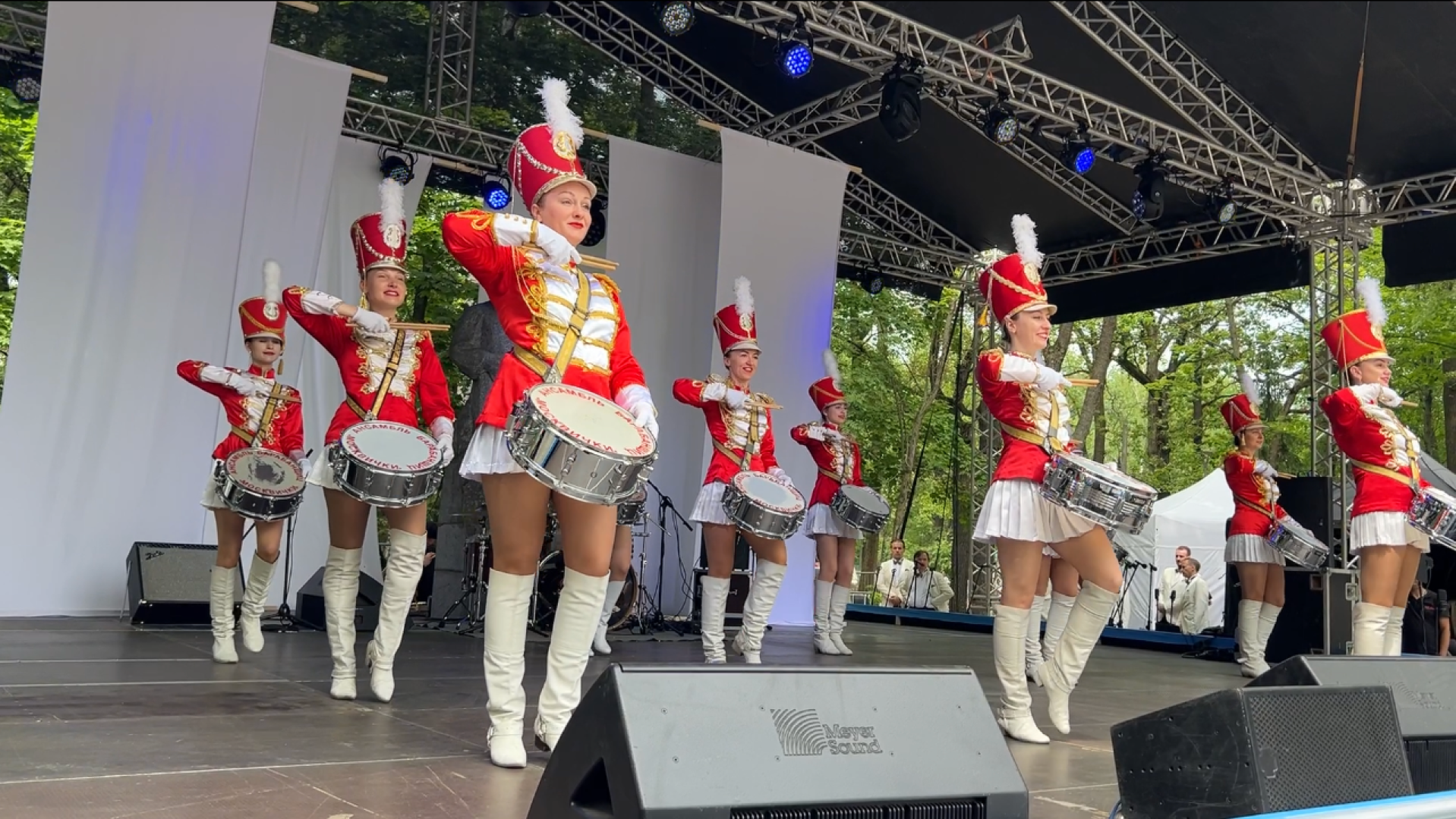 химки, общество, день россии, праздник в парке,