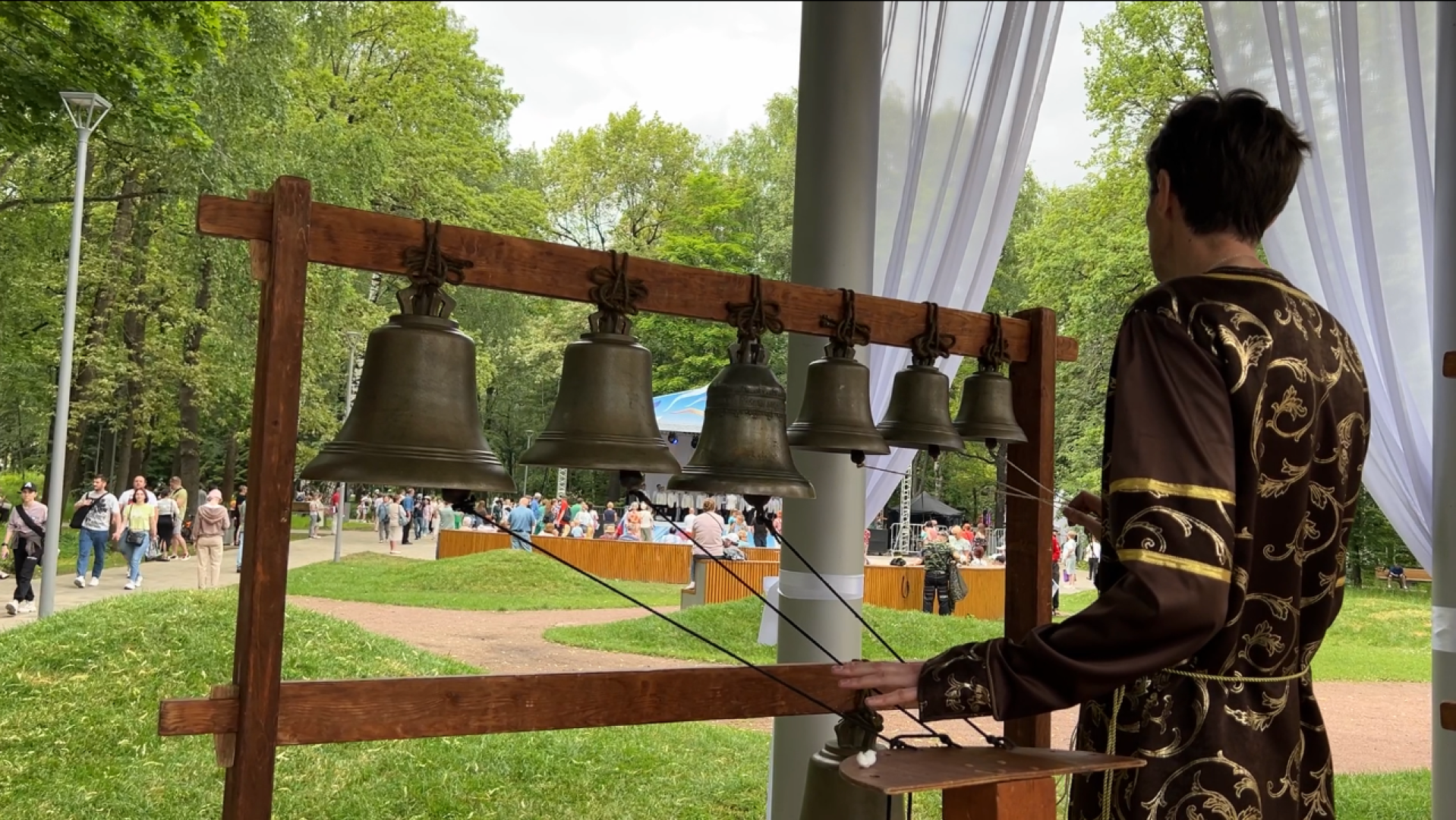 химки, общество, день россии, праздник в парке,