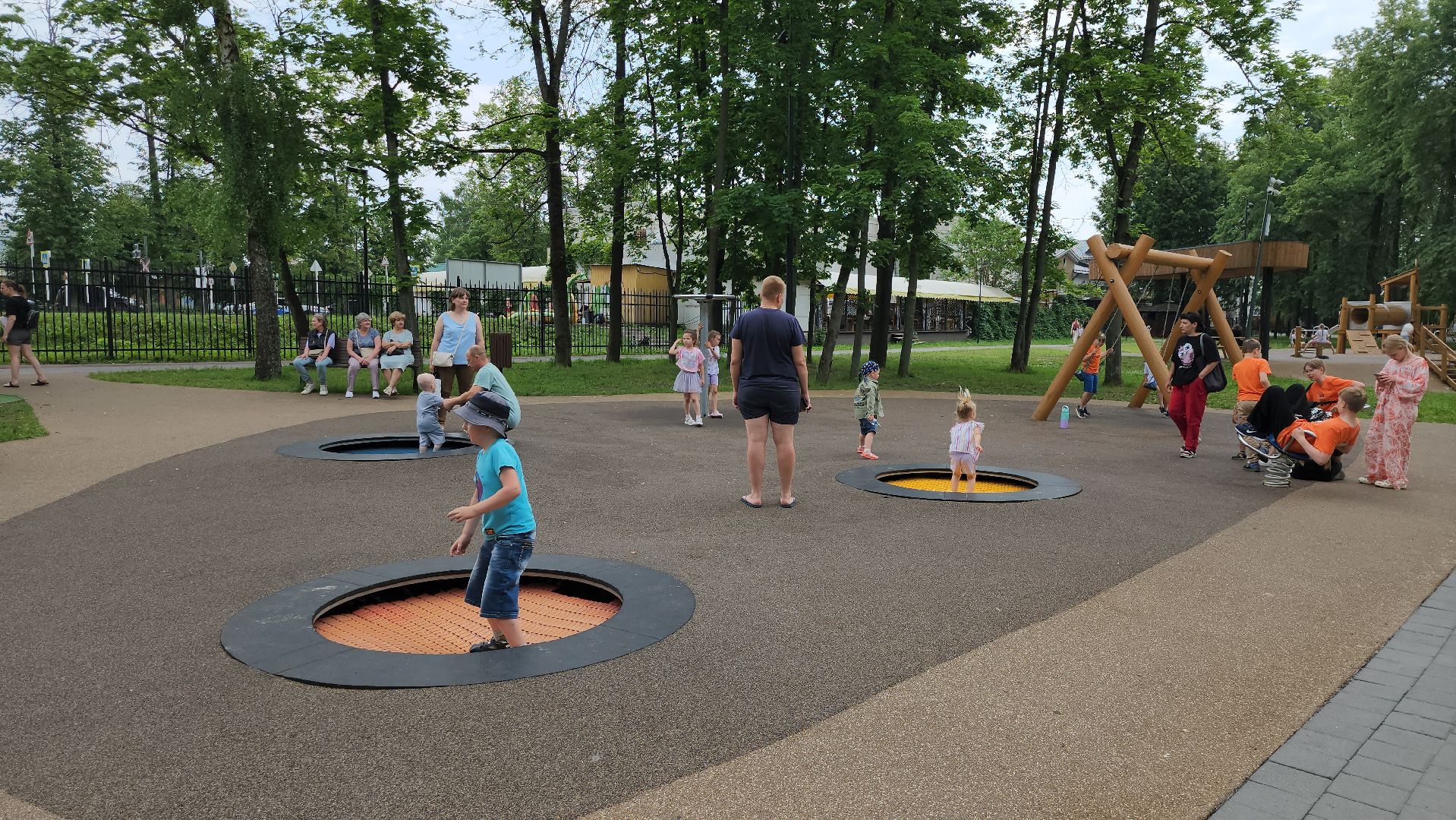 серпухов, подмосковье, парк имени олега степанова,