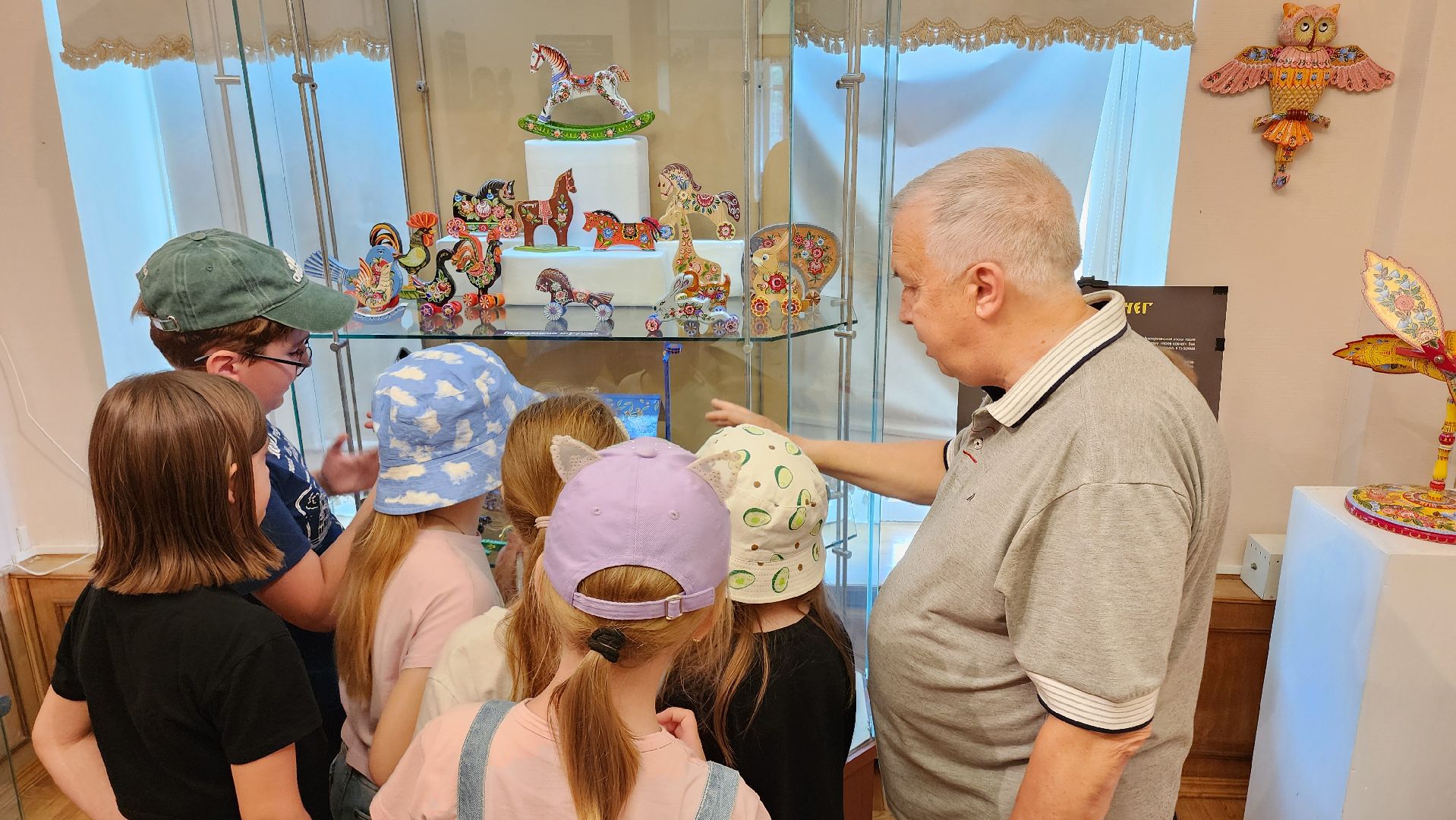 кашира, краеведческий музей, выставка, деревянная игрушка, богородская игрушка, ноев ковчег, александр михайлов,