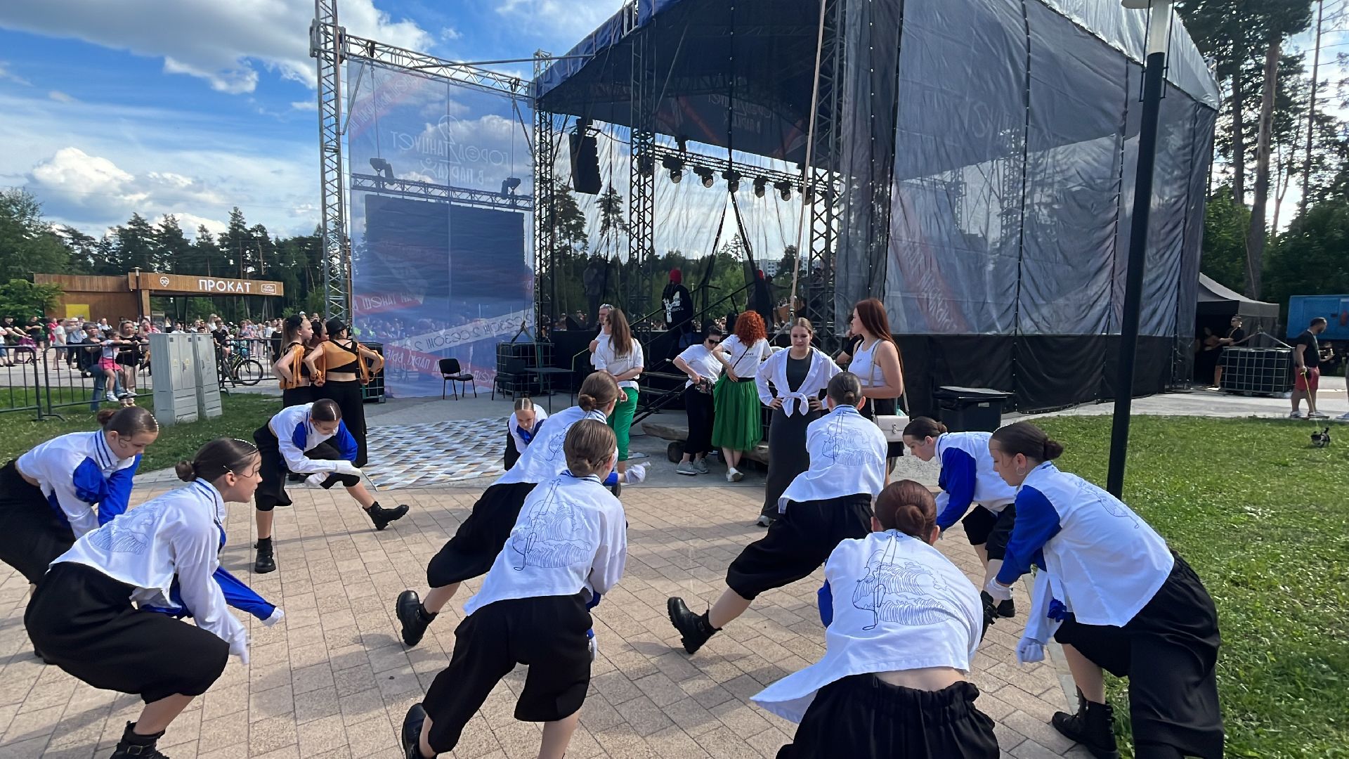 город танцует в парках, балашиха, парки балашихи, пестовский парк,