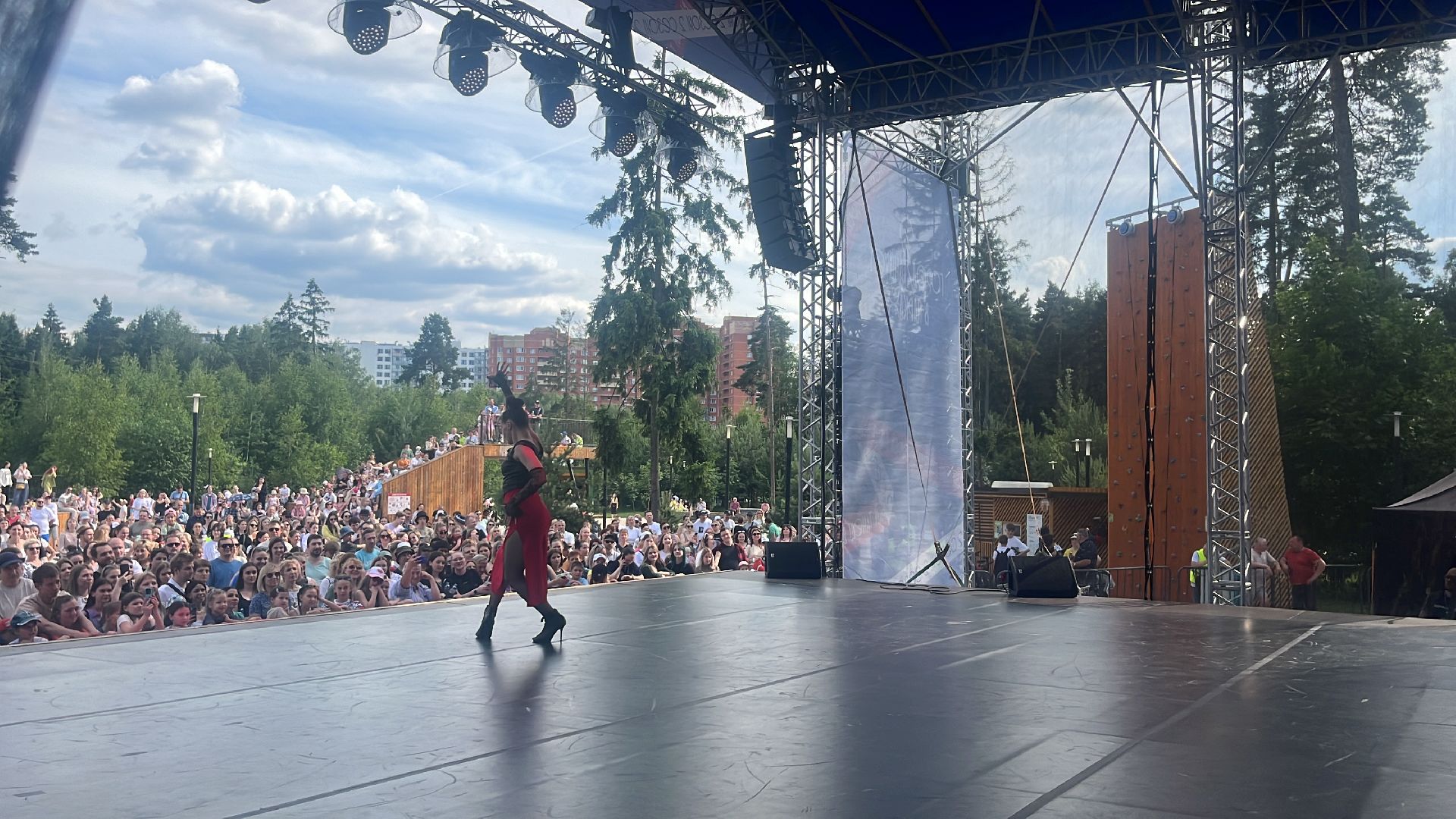 город танцует в парках, балашиха, парки балашихи, пестовский парк,