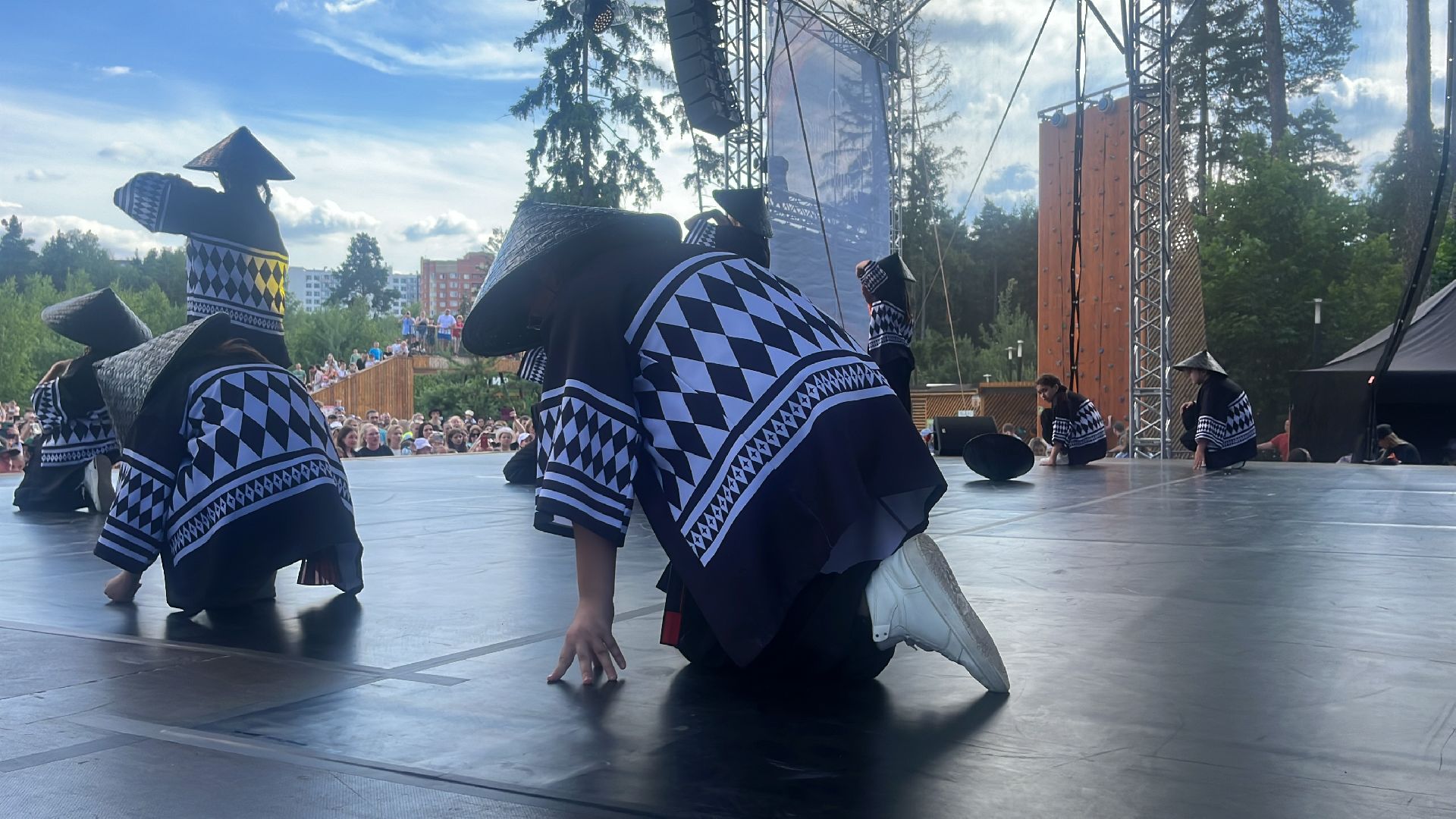 город танцует в парках, балашиха, парки балашихи, пестовский парк,