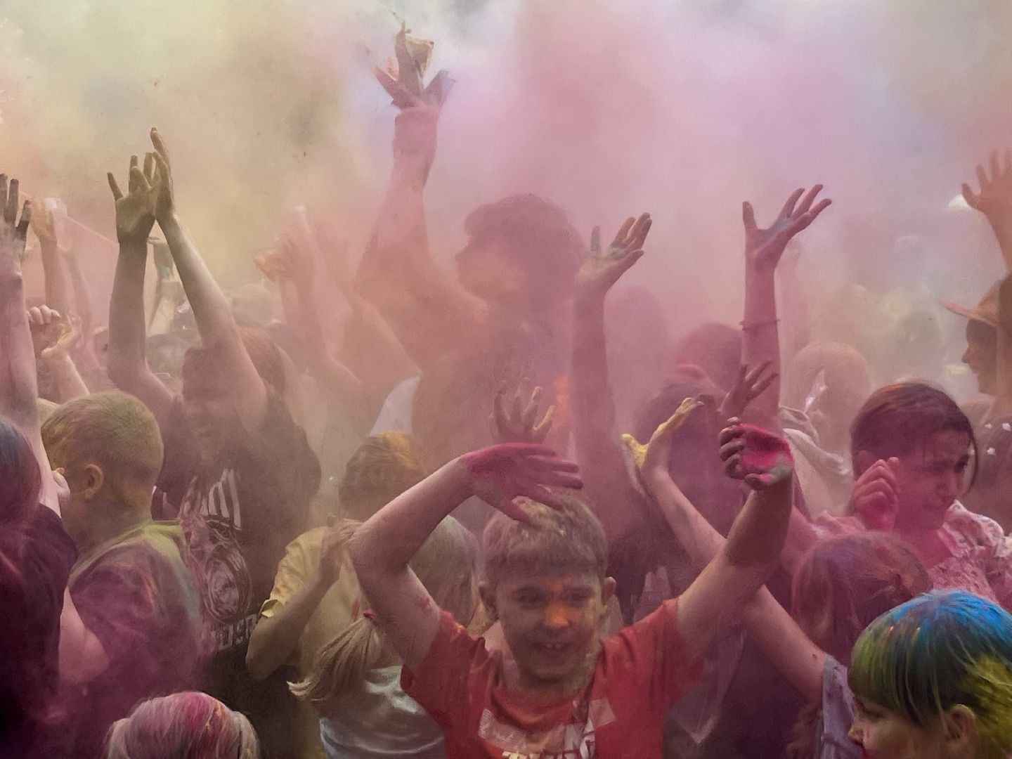 наро-фоминск, наро-фоминский городской округ, центральный парк наро-фоминска, фестиваль красок,лето в подмосковье,