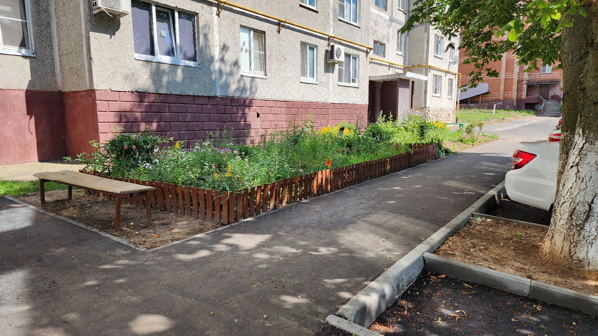 кашира, комплексное благоустройство дворов, мкд, парковки, входные группы, тротуар, каштаны, озеленение,