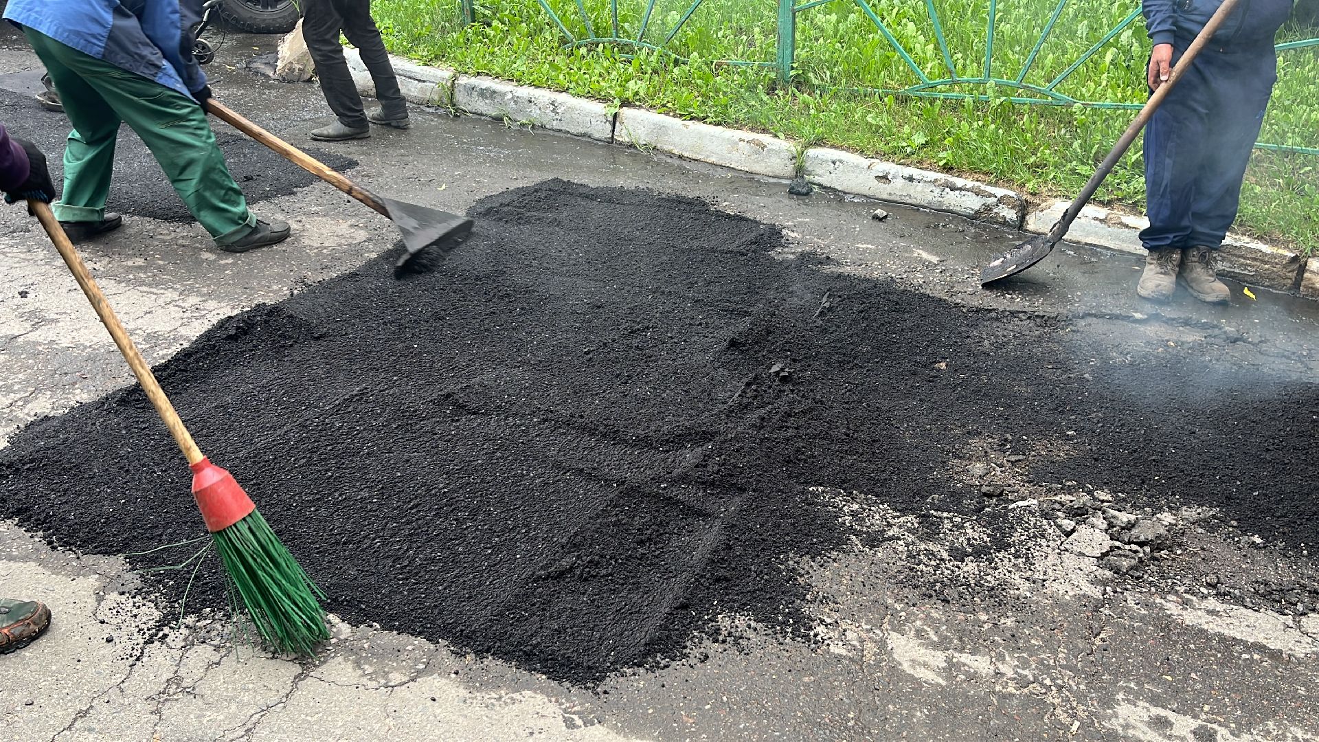 ямочный ремонт, дорога, ремонт дорог, балашиха, микрорайон новый свет,