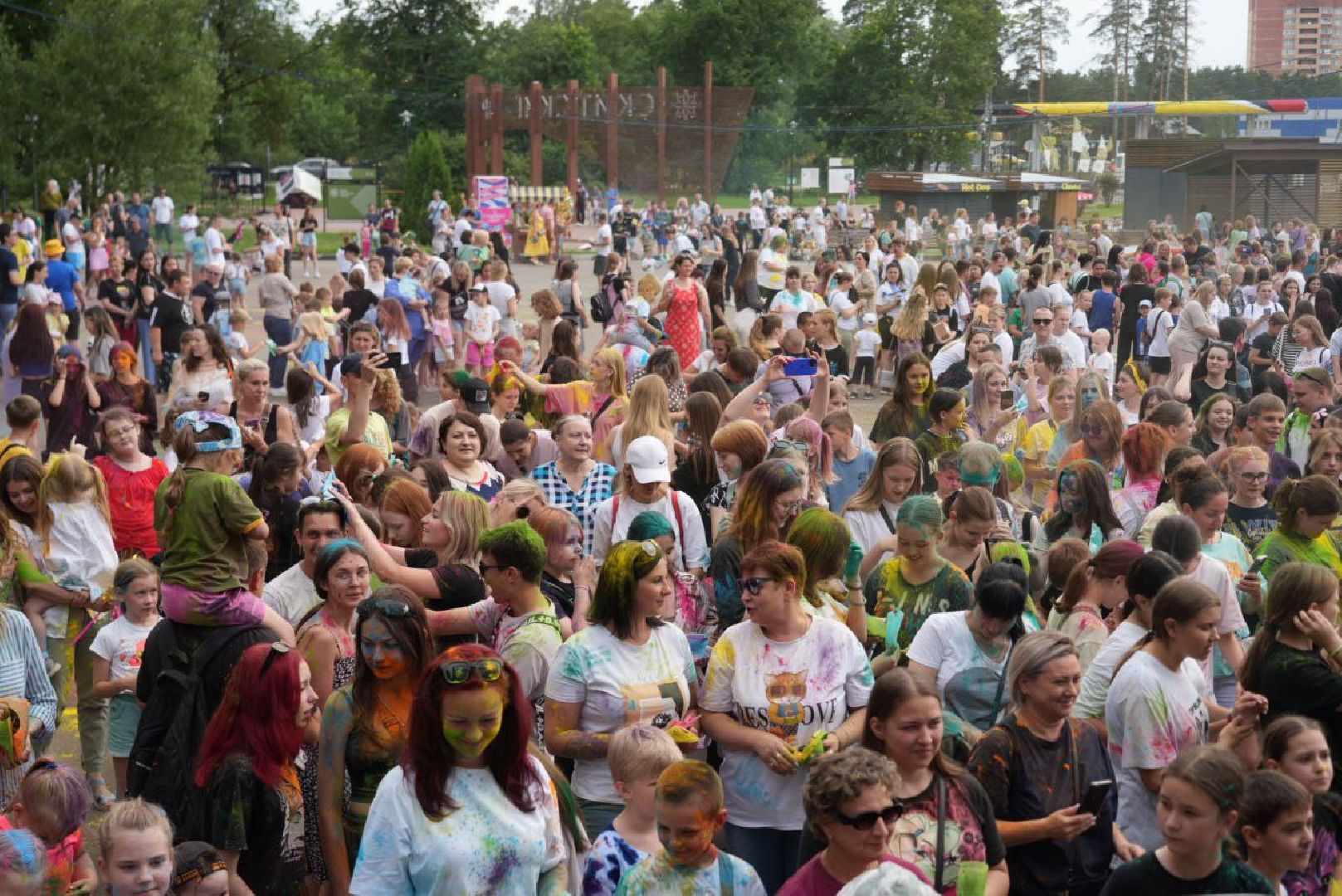 Молодежь, Парки МО, Парки Подмосковья, Краски Холи, Общество, Скитские пруды, Сергиев Посад, Сергиево-Посадскй городской округ, Фестиваль,