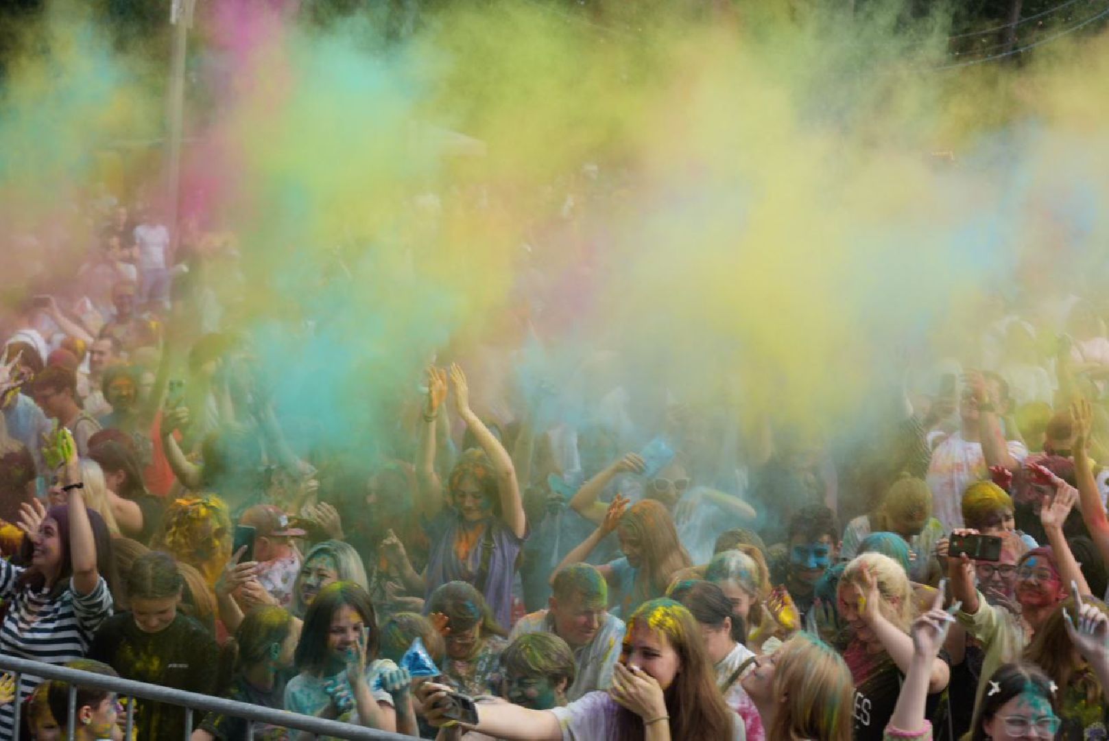 Молодежь, Парки МО, Парки Подмосковья, Краски Холи, Общество, Скитские пруды, Сергиев Посад, Сергиево-Посадскй городской округ, Фестиваль,