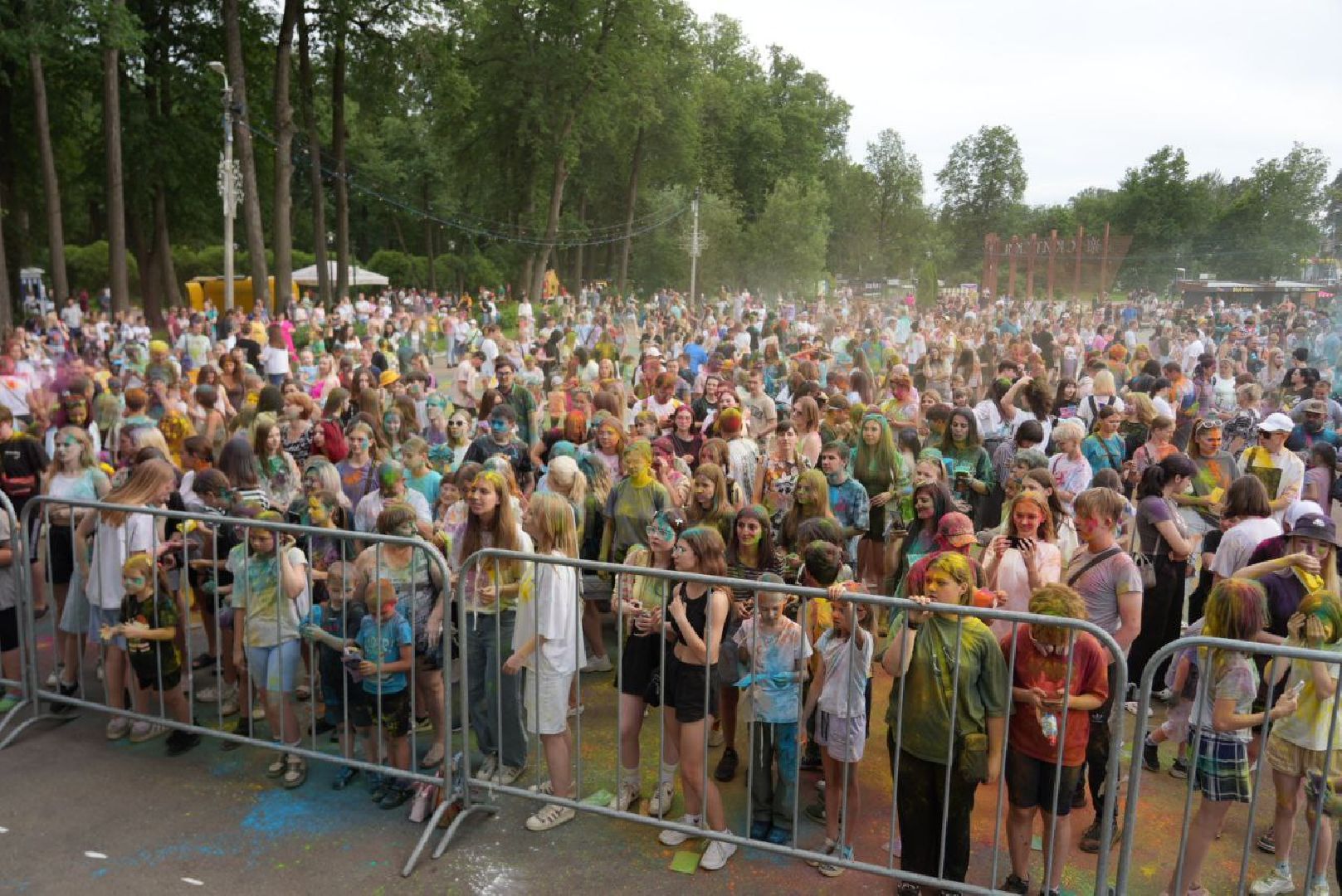 Молодежь, Парки МО, Парки Подмосковья, Краски Холи, Общество, Скитские пруды, Сергиев Посад, Сергиево-Посадскй городской округ, Фестиваль,