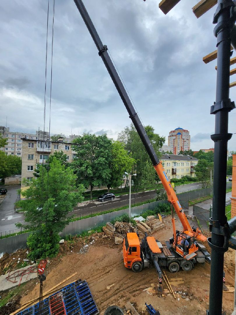 чехов, строительство, пристройка к школе, школа, рабочие,