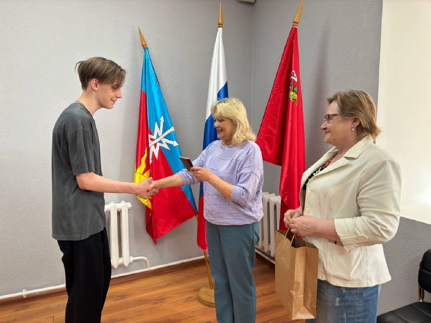 вручение паспорта, паспорт гражданина рф, администрация, восход,