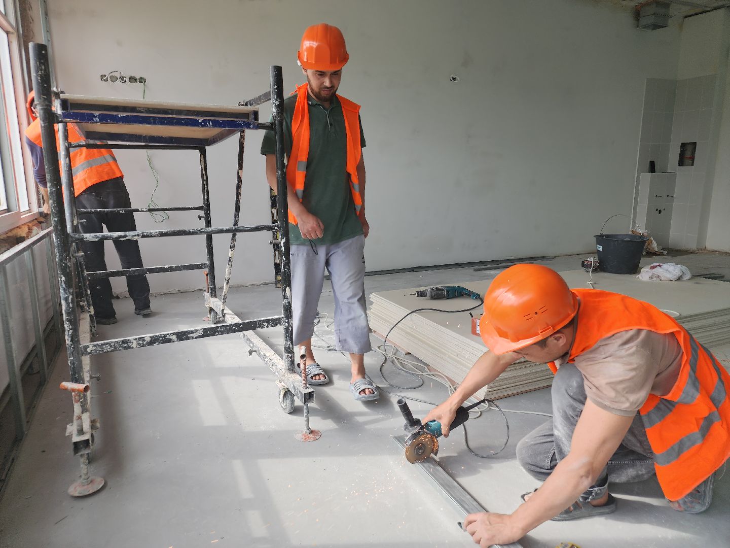 строительные работы, капитальный ремонт, капремонт школы, орехово-зуевский округ,