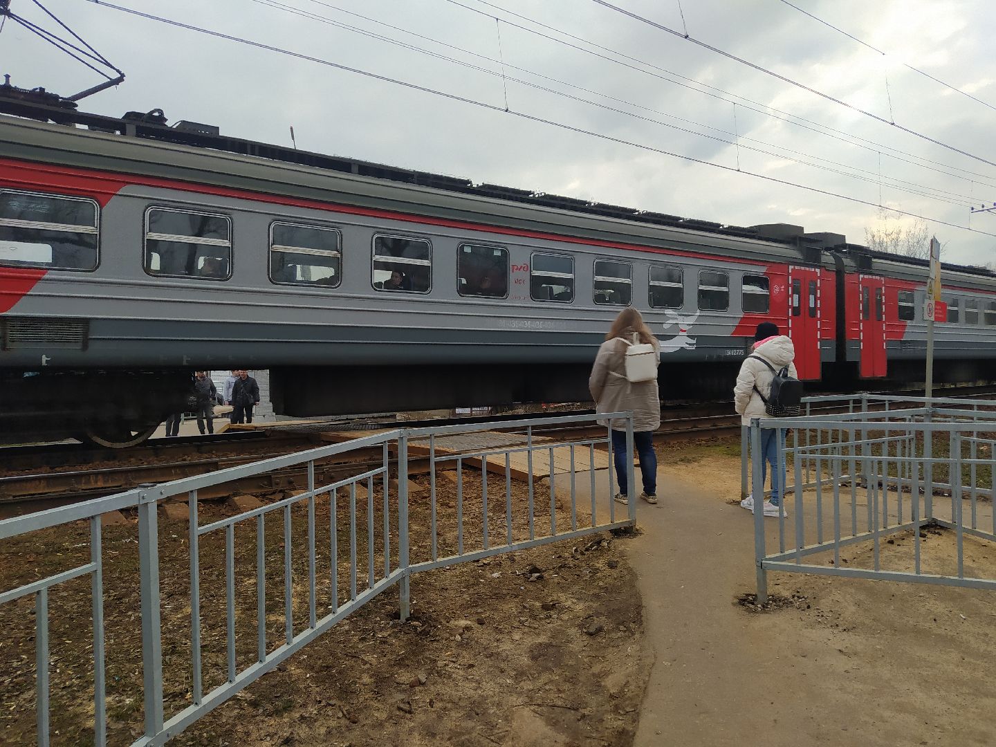 Железная дорога, станция, безопасность, переход