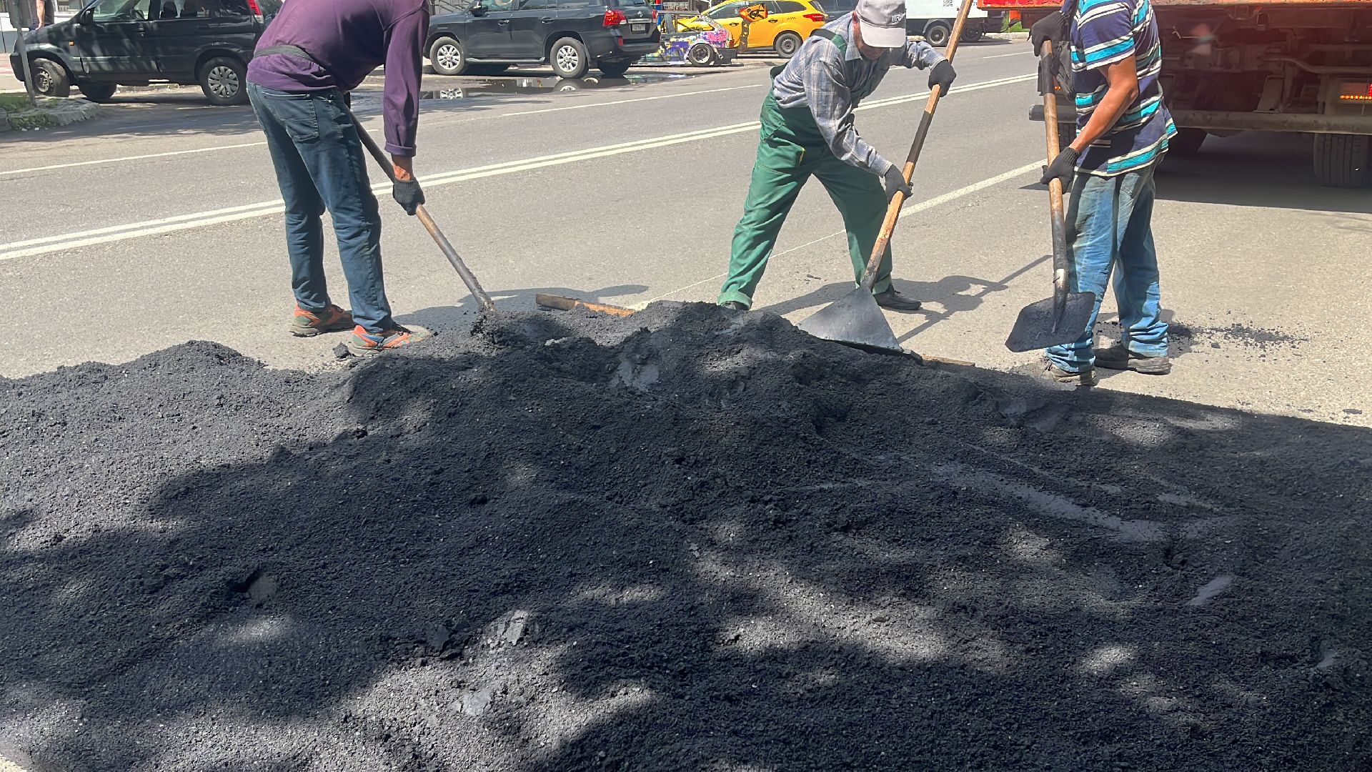 лежачие полицейские, лежачий полицейский, искусственная неровность, искусственные дорожные неровности, ямы, ямы на дорогах, ямочный ремонт, ремонт дорог,