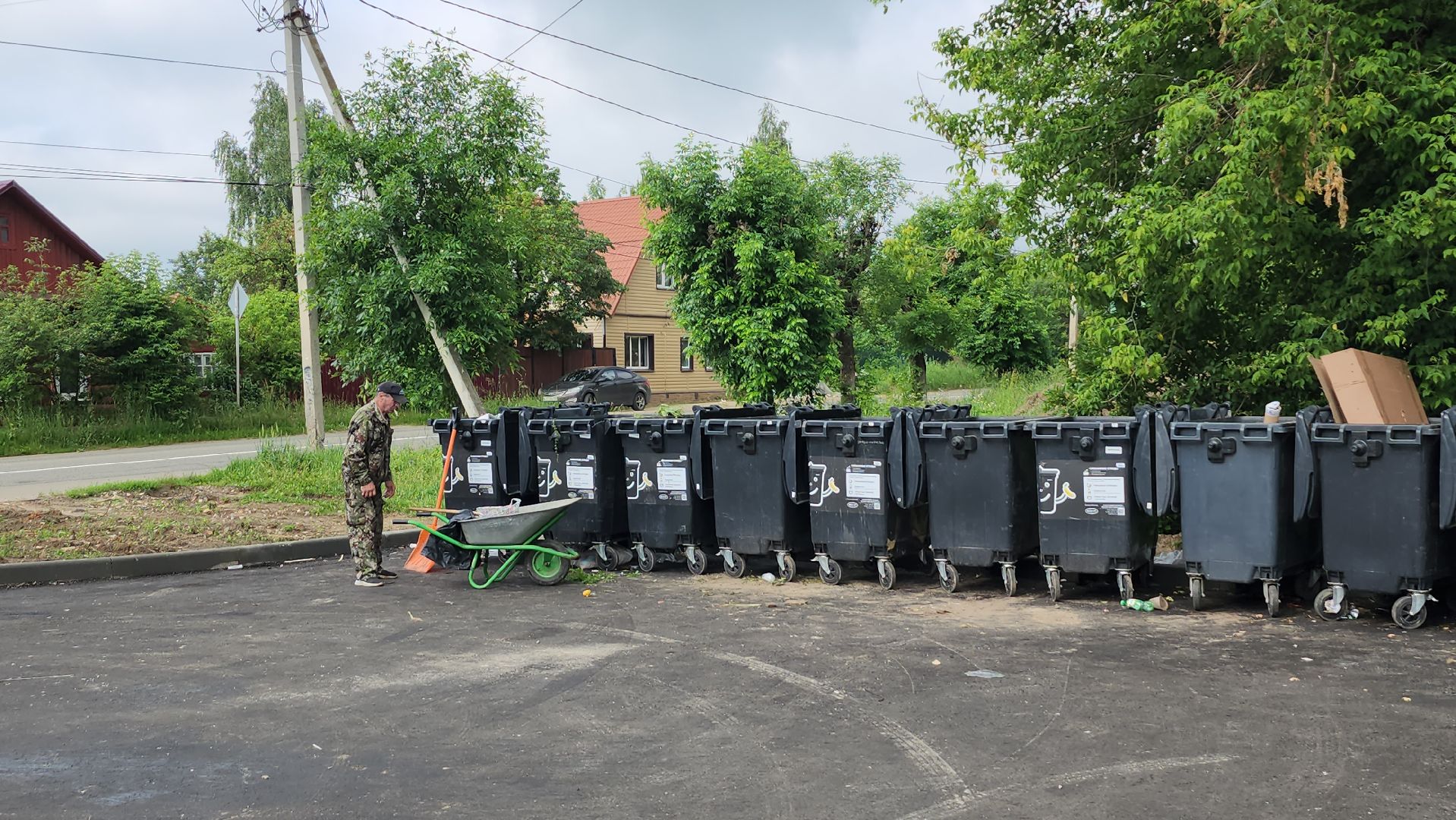 серпухов, улица дальняя, контейнер для мусора, контейнерная площадка, раздельный сбор мусора,