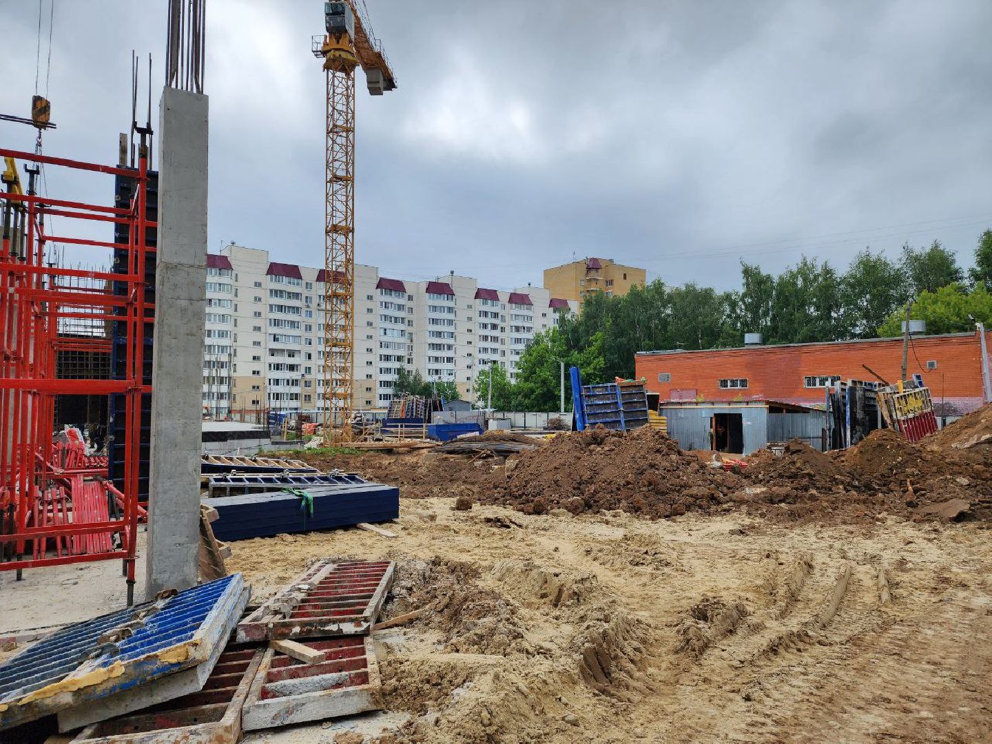 чехов, строительство, поликлиника, рабочие, дети,