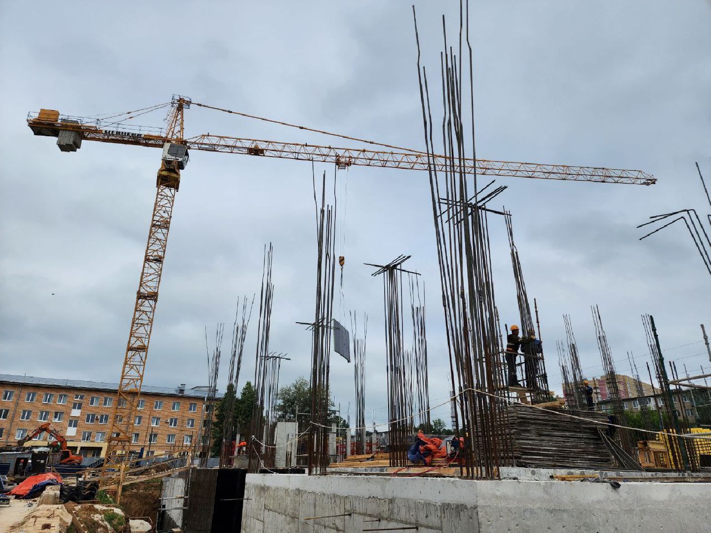 чехов, строительство, поликлиника, рабочие, дети,