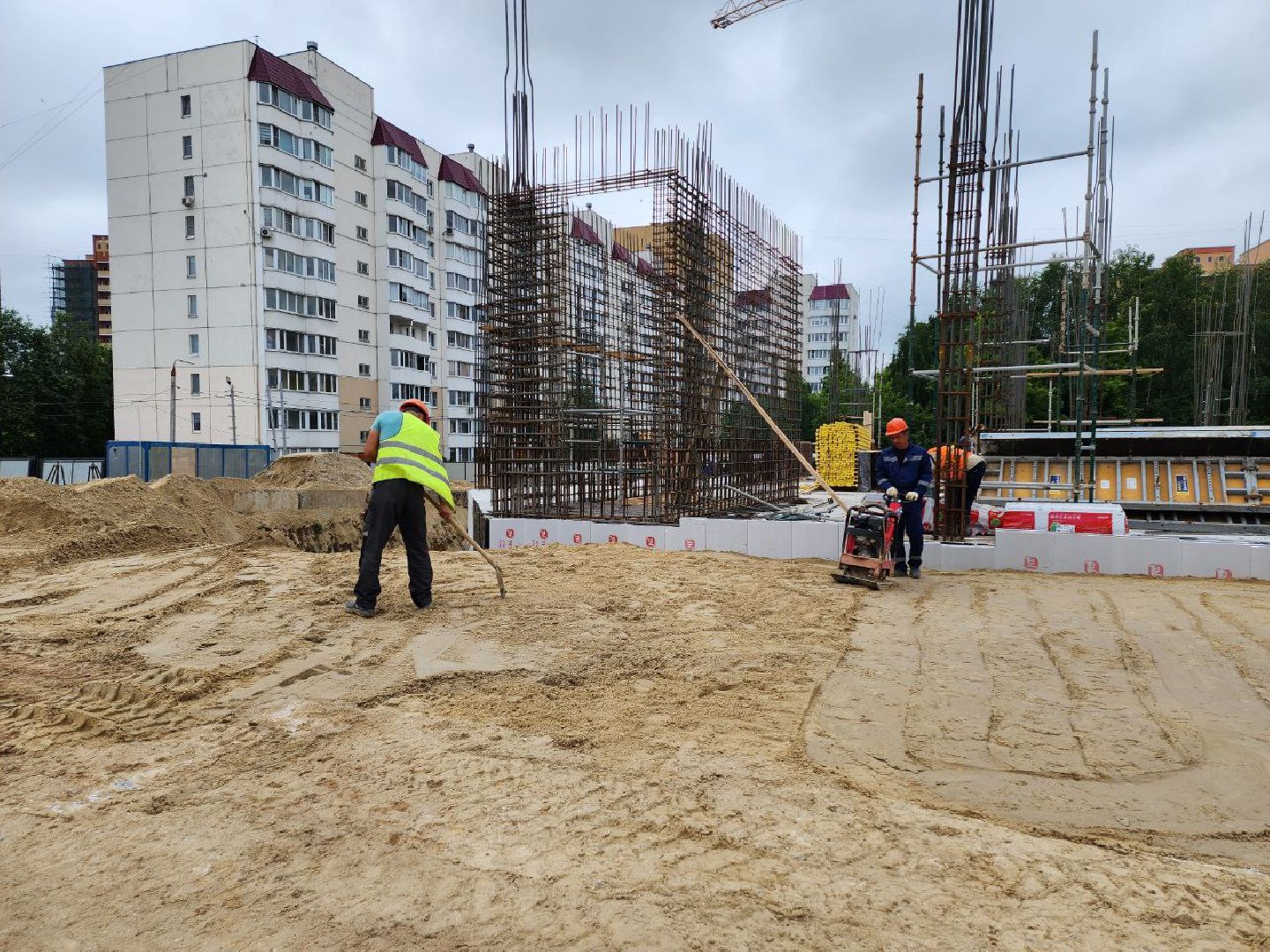 чехов, строительство, поликлиника, рабочие, дети,