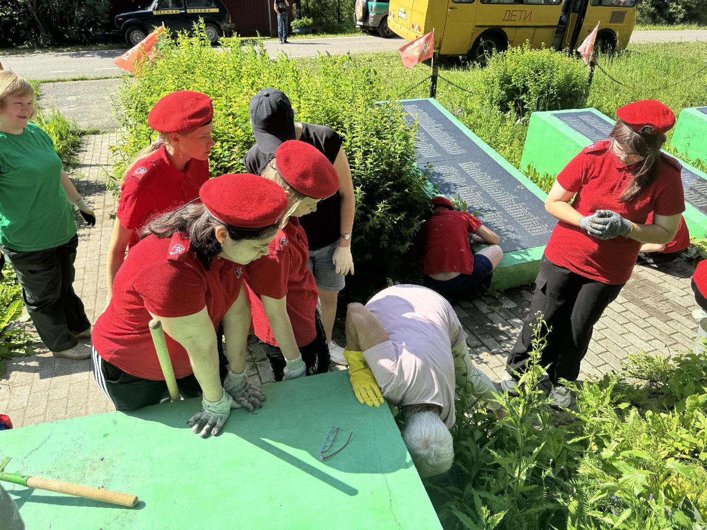шаховская, мемориал, уборка памятников, памятная акция, юнармейские отряды,