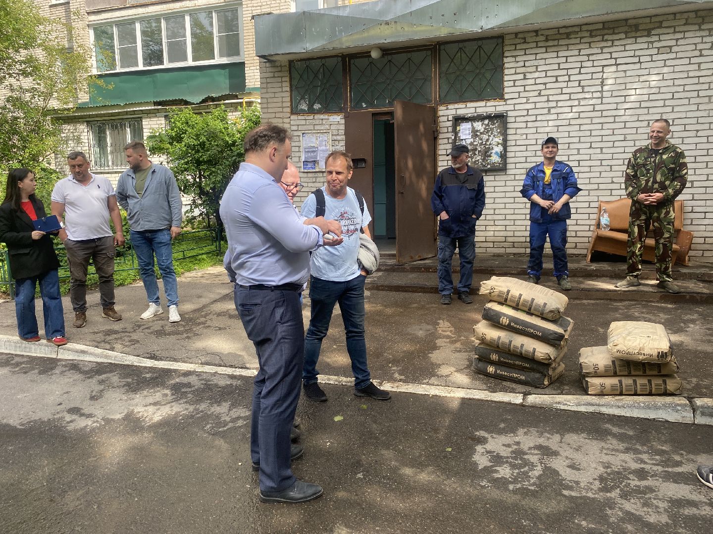 цветной бульвар власиха, обход территории власиха, глава Власихи, встречи с жителями Власиха, модернизация детской площадки,