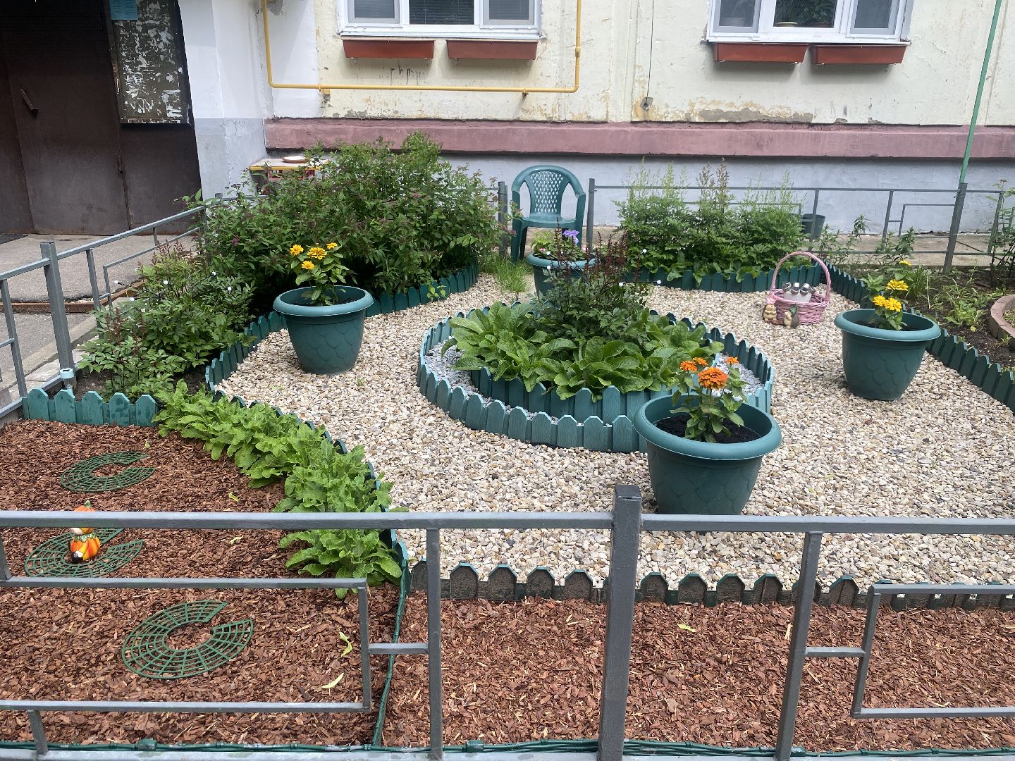 цветной бульвар власиха, обход территории власиха, глава Власихи, встречи с жителями Власиха, модернизация детской площадки,