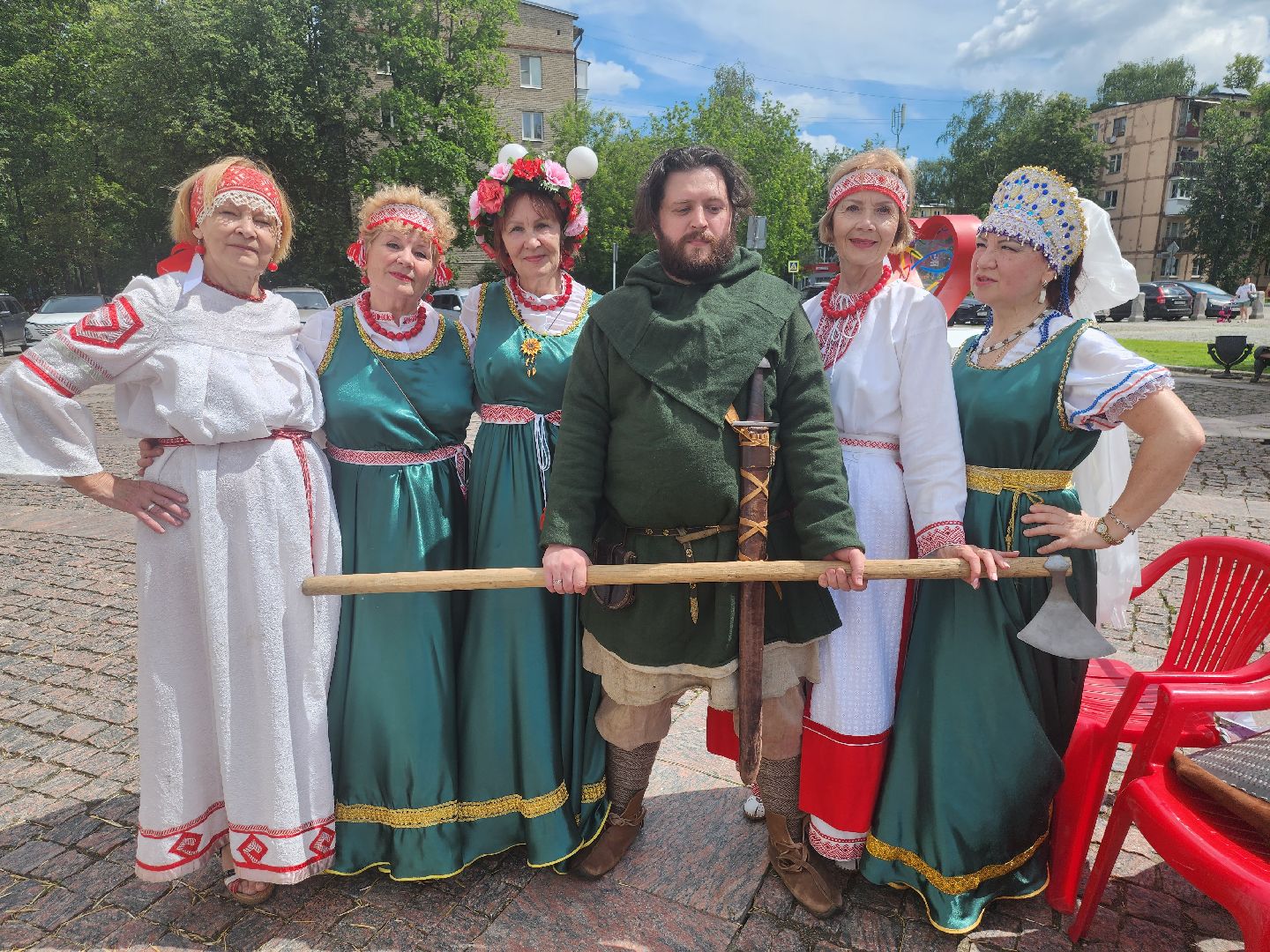 долгопрудный, День русской культуры, реконструкторы, веретено, обереговая кукла, узороплетение, валяние шерсти,