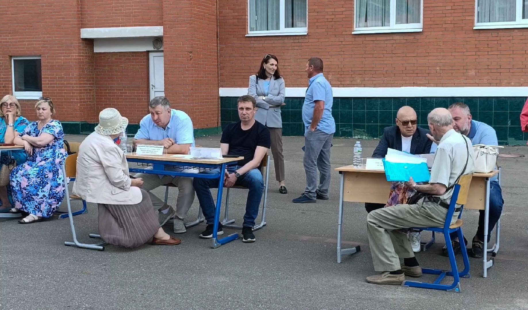 Бронницы, Выездная администрация, Встреча с жителями, Вопросы к администрации, Остановка общественного транспорта,