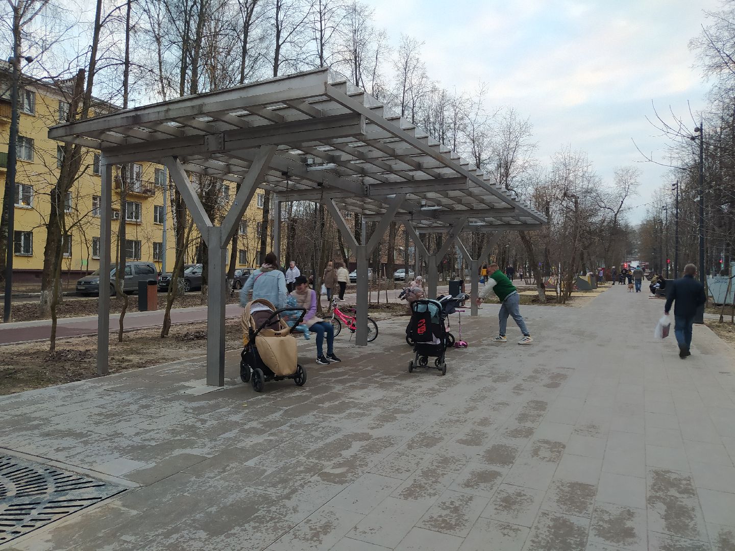 Благоустройство, качели, детская площадка